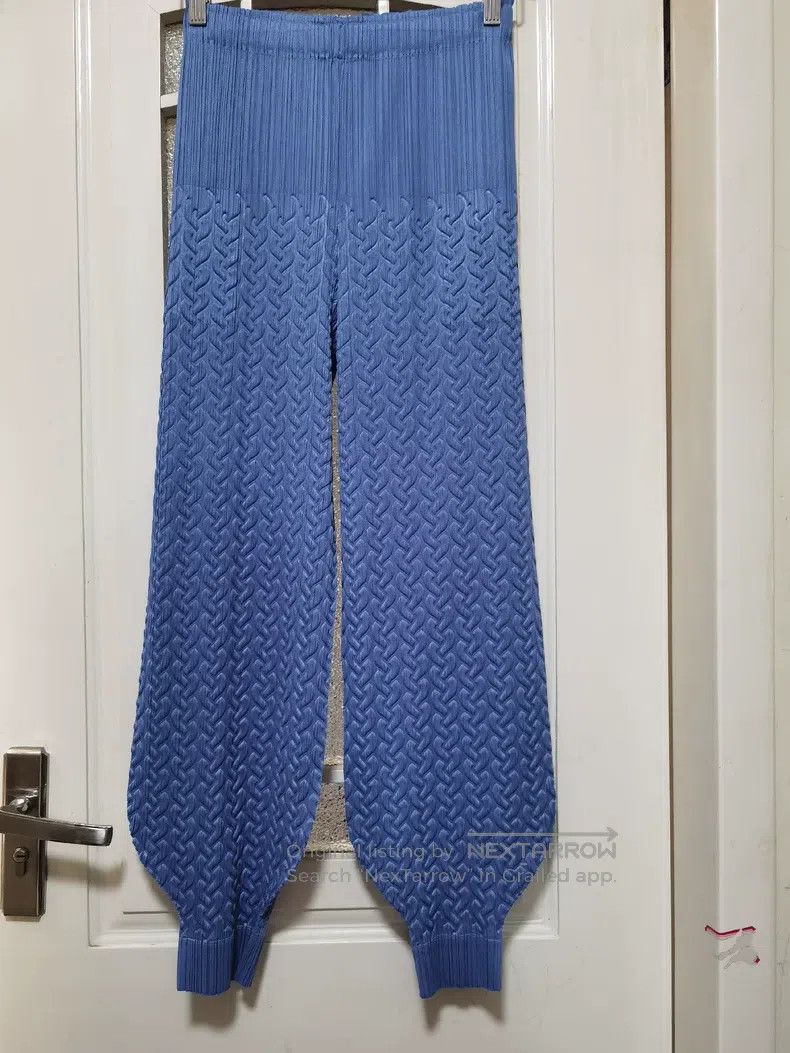 Issey Miyake Issey Miyake size:3 Twist Pants, Electric Blue Size 22" - 1 Thumbnail