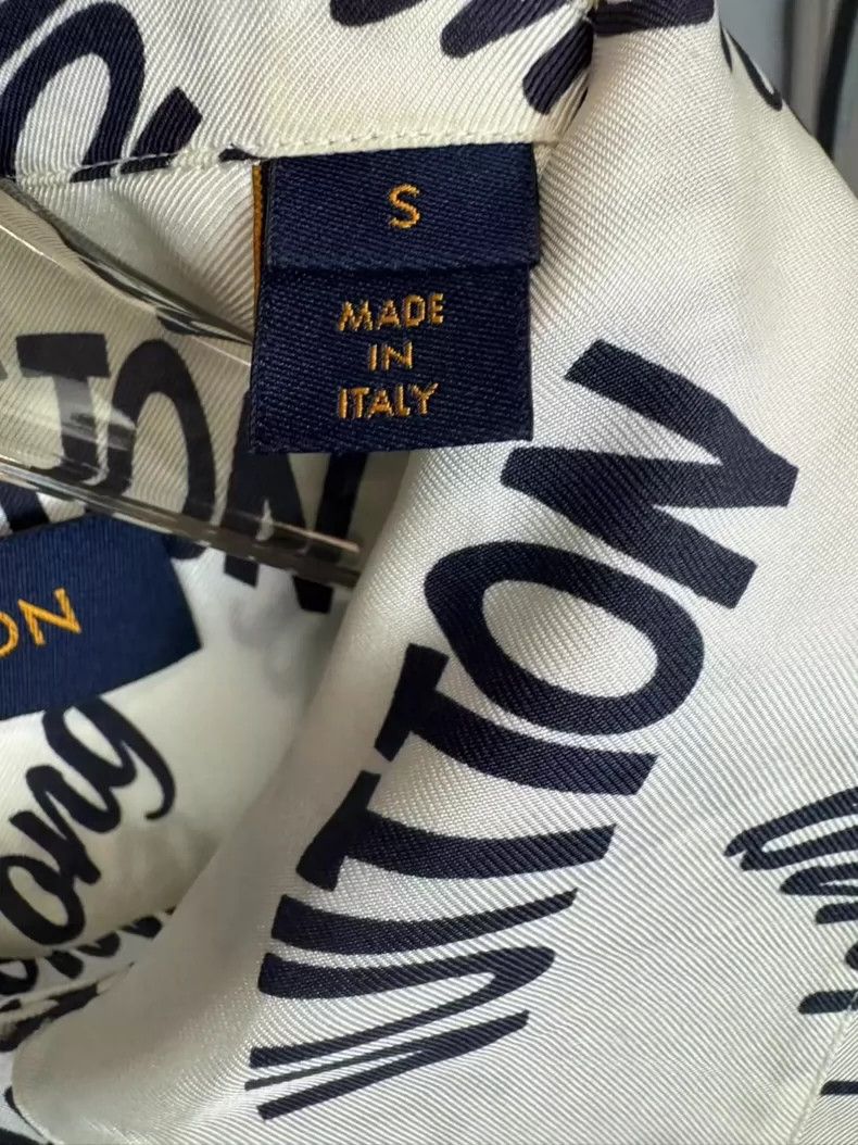 Louis Vuitton louis vuitton White bullet screen full of logo silk shirt Size US S / EU 44-46 / 1 - 3 Thumbnail