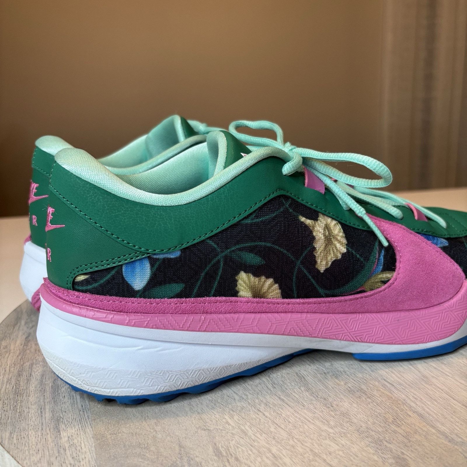 Nike Nike DX4985-401 Zoom Freak 5 Flowers Giannis Sneakers 11.5 Size US 11.5 / EU 44-45 - 4 Thumbnail