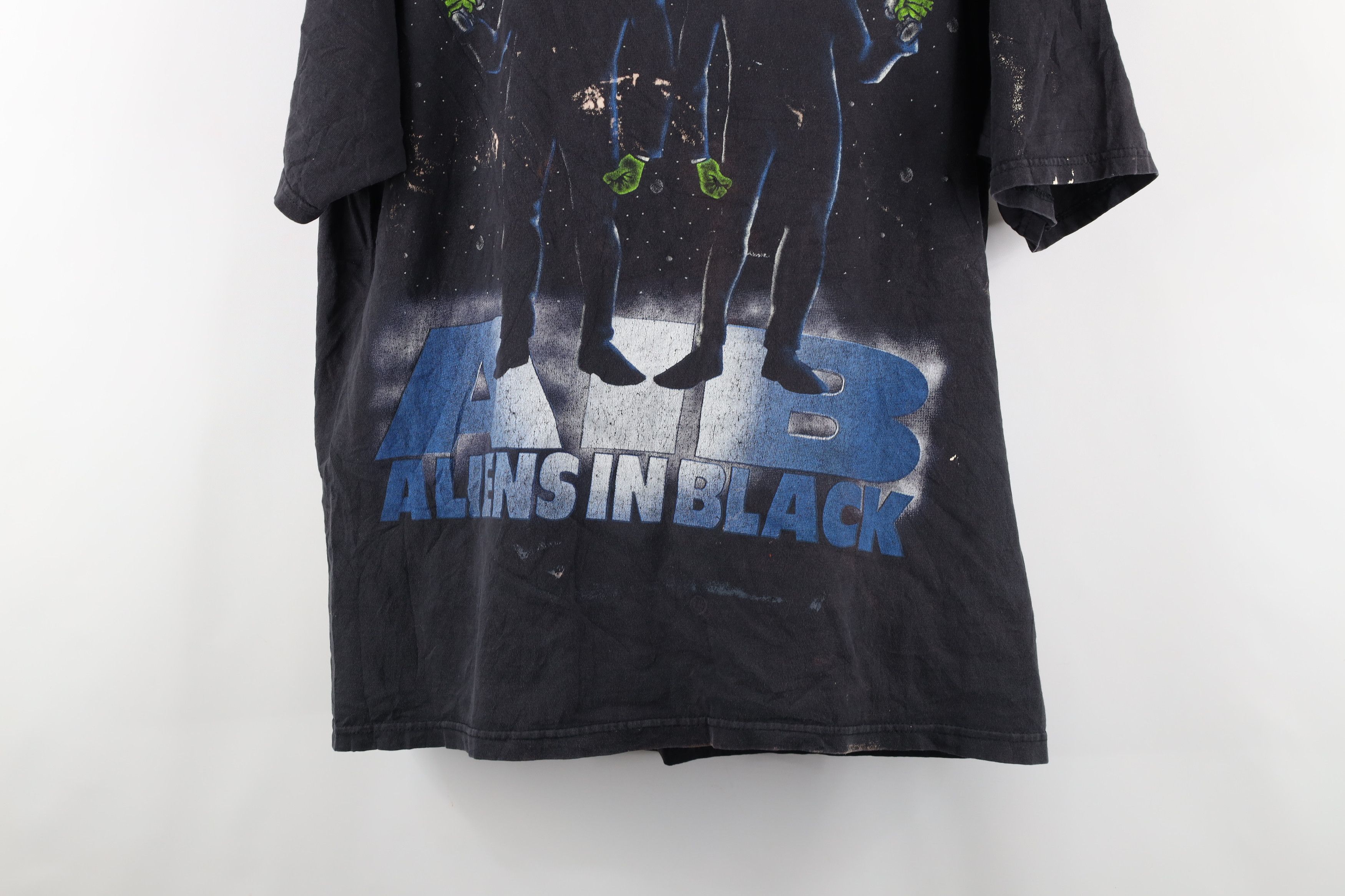 Vintage Vintage 90s Streetwear Spell Out Aliens In Black T-Shirt USA Size US L / EU 52-54 / 3 - 3 Thumbnail