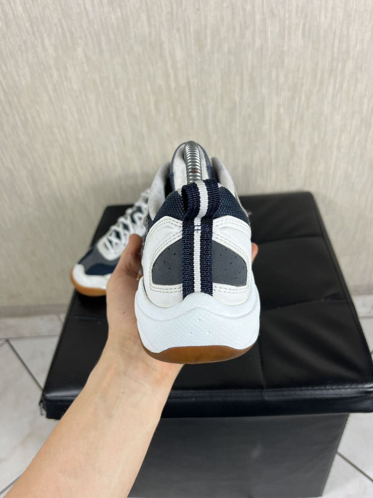 Nike Vintage Nike y2k retro small central swoosh sneakers shoes Size US 8 / EU 41 - 18 Thumbnail