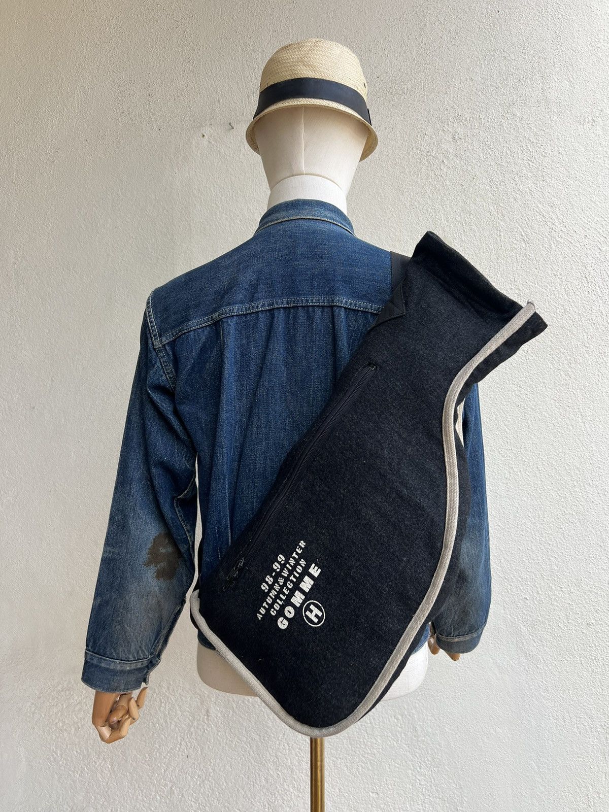 gomme Vintage AW 98-99 Gomme Homme Wool Unique Shape Bag Size ONE SIZE - 1 Thumbnail