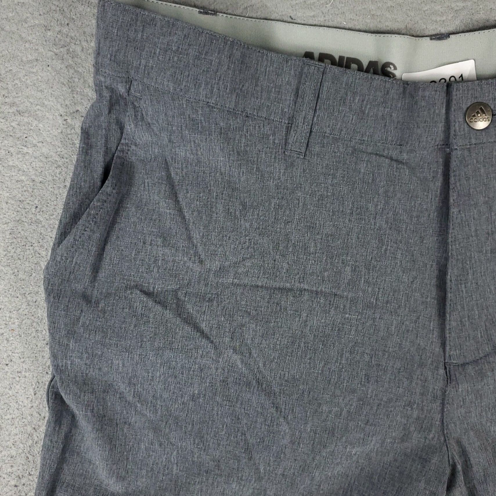 Adidas Adidas Shorts Mens 34 Gray Golf Casual Slash Pockets Flat Front Chino Shirt? Size US 34 / EU 50 - 2 Thumbnail