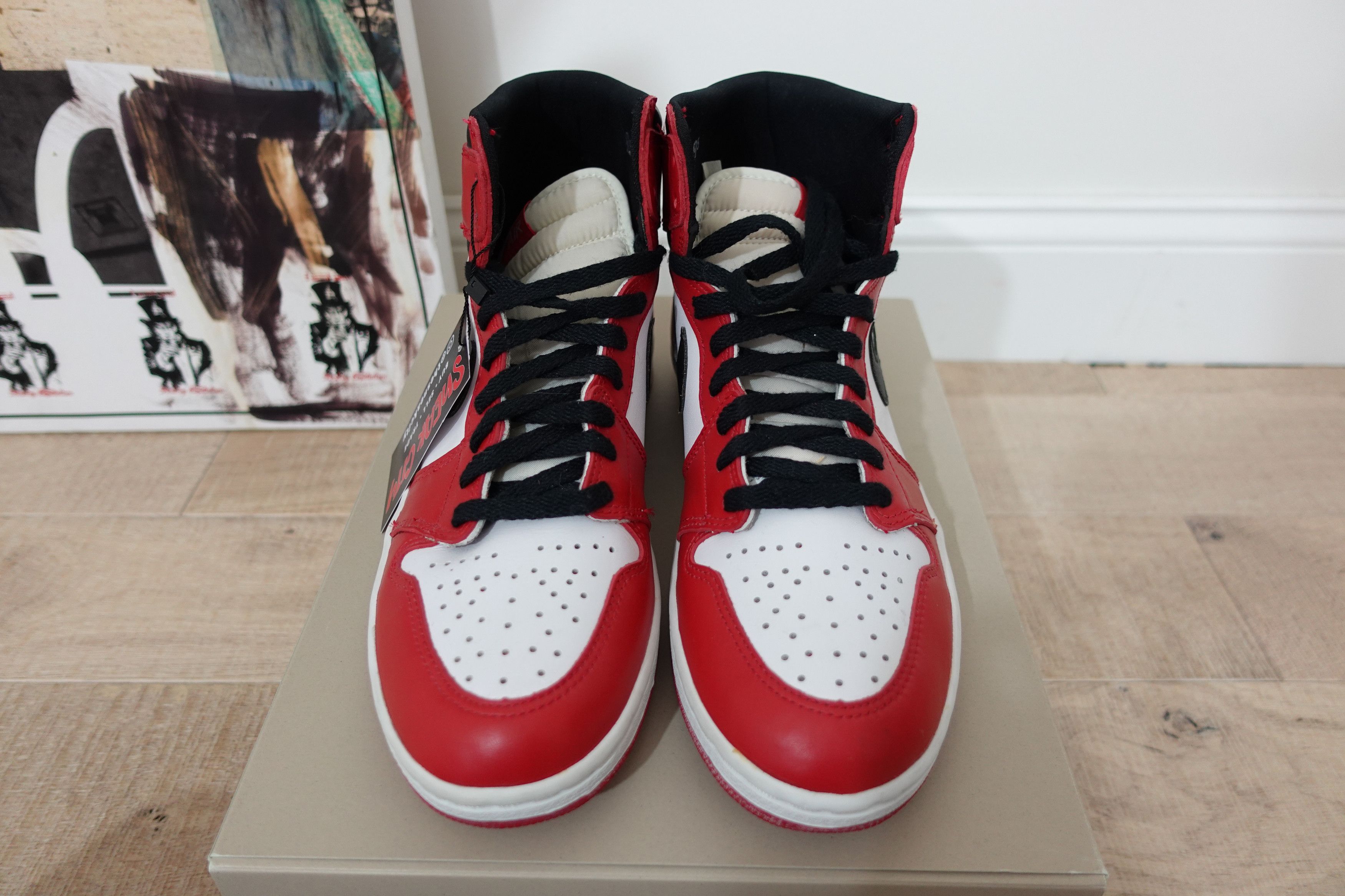 Jordan Brand × Nike 1994 Nike Air Jordan 1 Chicago. BRAND NEW WITH BOX Size US 9.5 / EU 42-43 - 2 Thumbnail