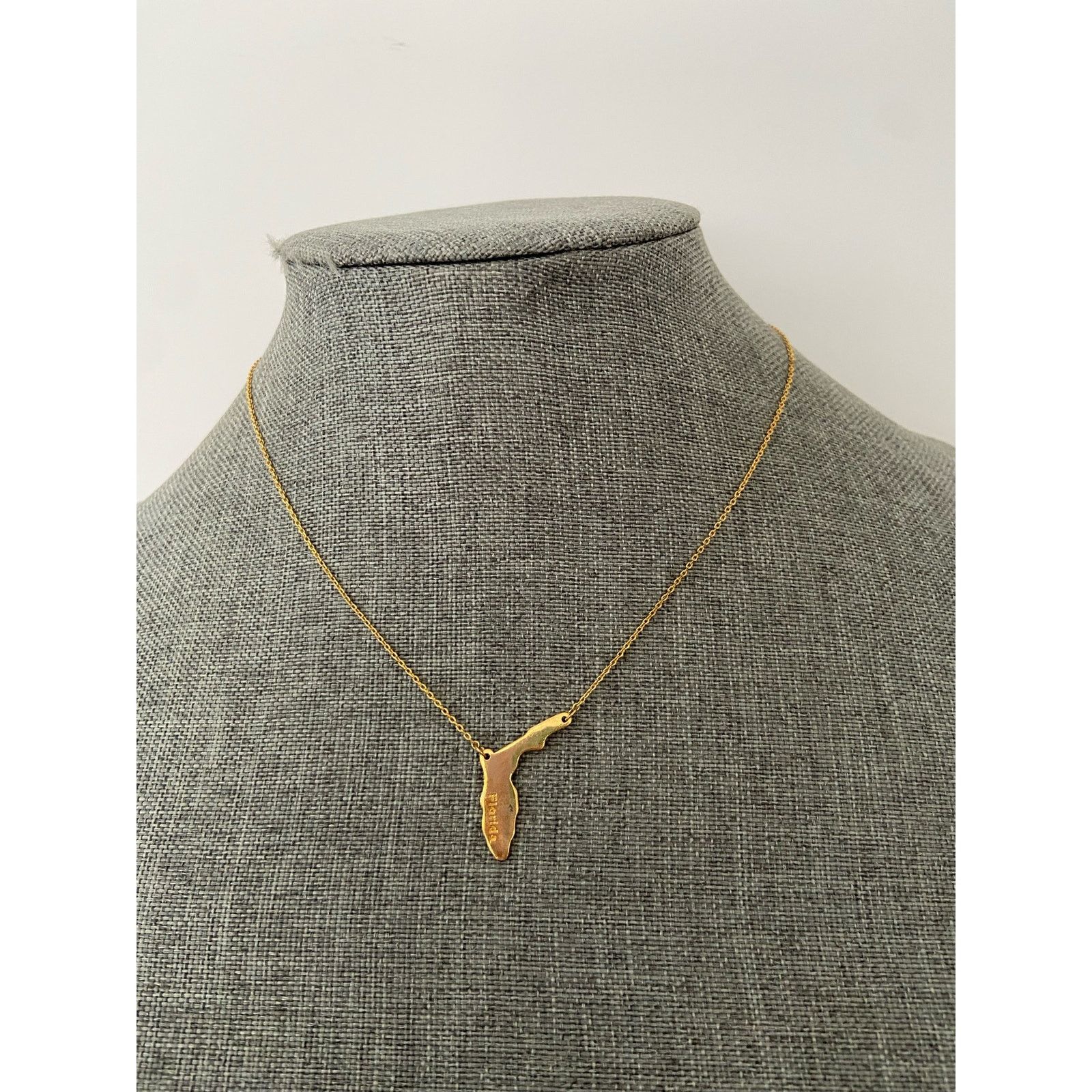 Other Florida pendant necklace gold tone Size ONE SIZE - 1 Thumbnail