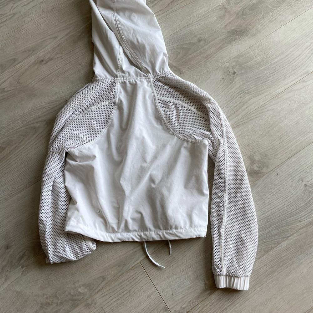 Designer Stylish White Mesh Hoodie - Lightweight Athletic Pullover Size S / US 4 / IT 40 - 5 Thumbnail