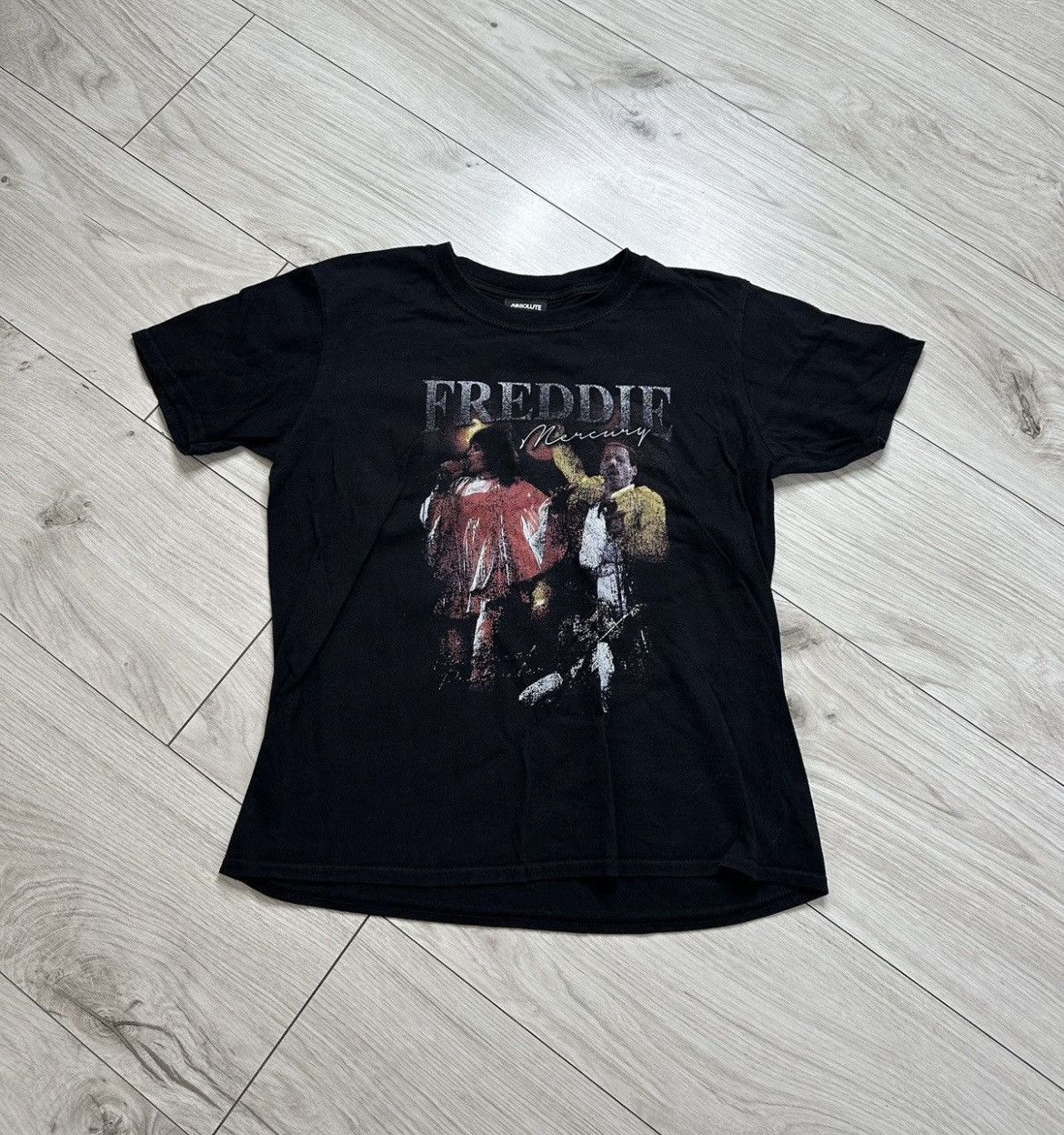 Band Tees Vintage Freddie Mercury queen logo t-shirt Rare 90s Size US XS / EU 42 / 0 - 1 Thumbnail