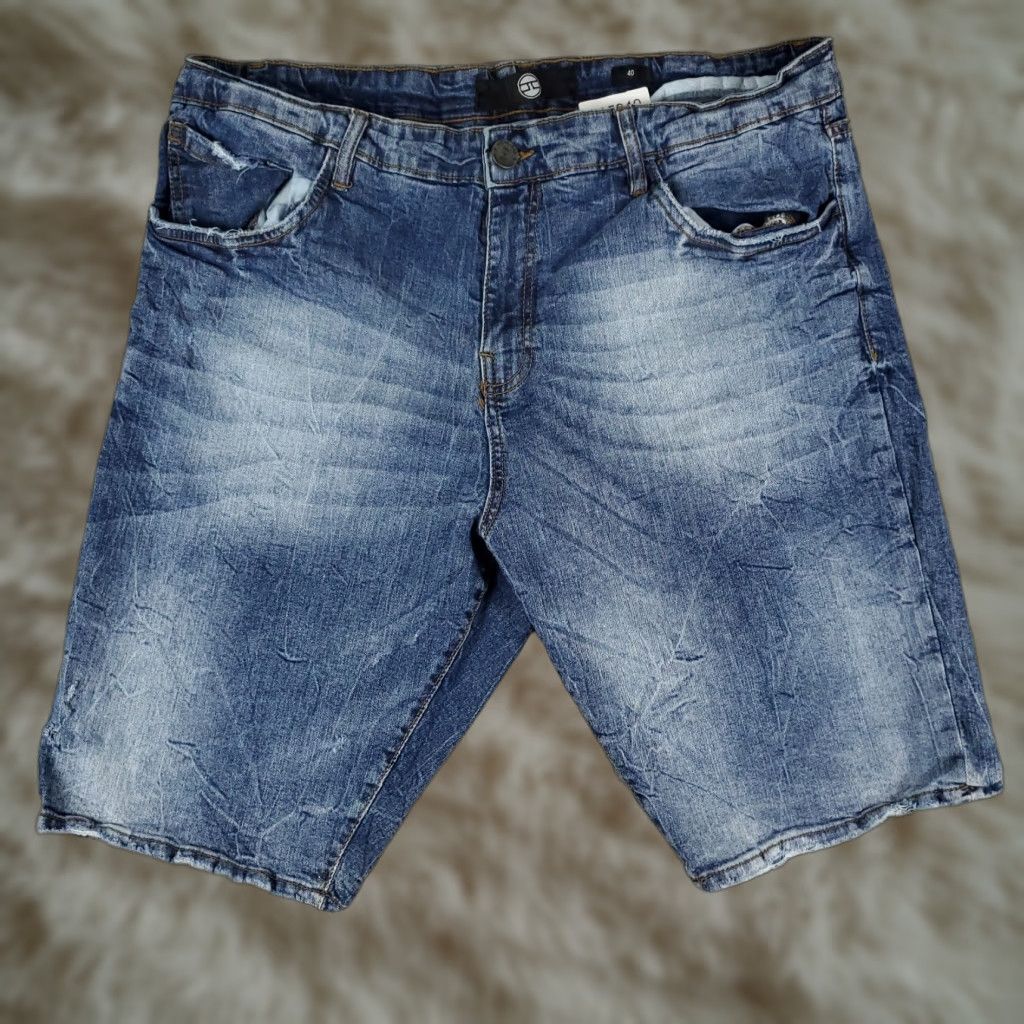Jordan Craig Jordan Craig Shorts Mens Size 40 Blue Stretch Denim Bermuda 5-Pocket Pocket Jeans Cargo Style Regular Rise Mid Front Flat Front Shirt? Size US 40 / EU 56 - 1 Thumbnail