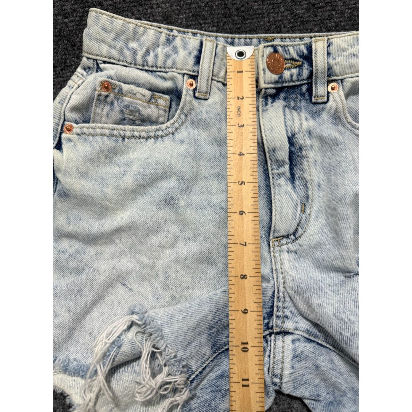 Garage Garage Denim Distressed Ripped Mom Women's Jean Shorts Size 0 Light Blue Size 42" / US 20 - 6 Thumbnail