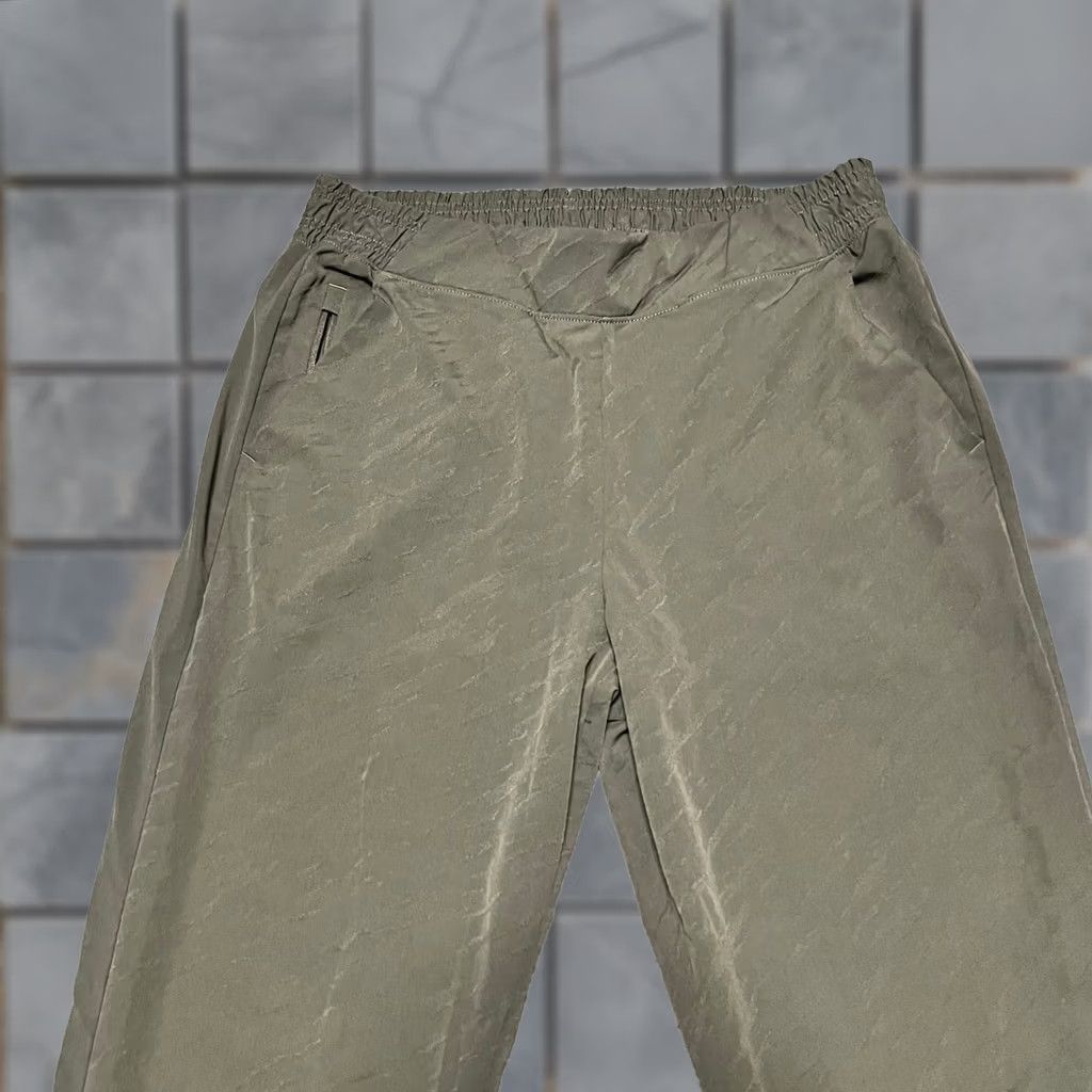 Athleta Athleta Pants Womens 12 Green Textured Brooklyn Jogger Performance Athletic) Size 34" / US 12 / IT 48 - 1 Thumbnail