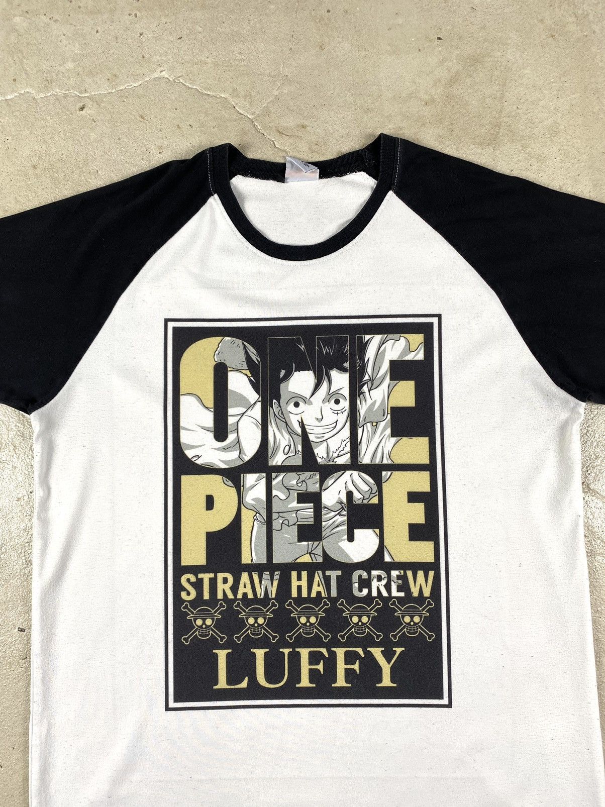 Japanese Brand Vintage One Piece Anima Art Cartoon T Shirt Japanese Size US L / EU 52-54 / 3 - 2 Thumbnail