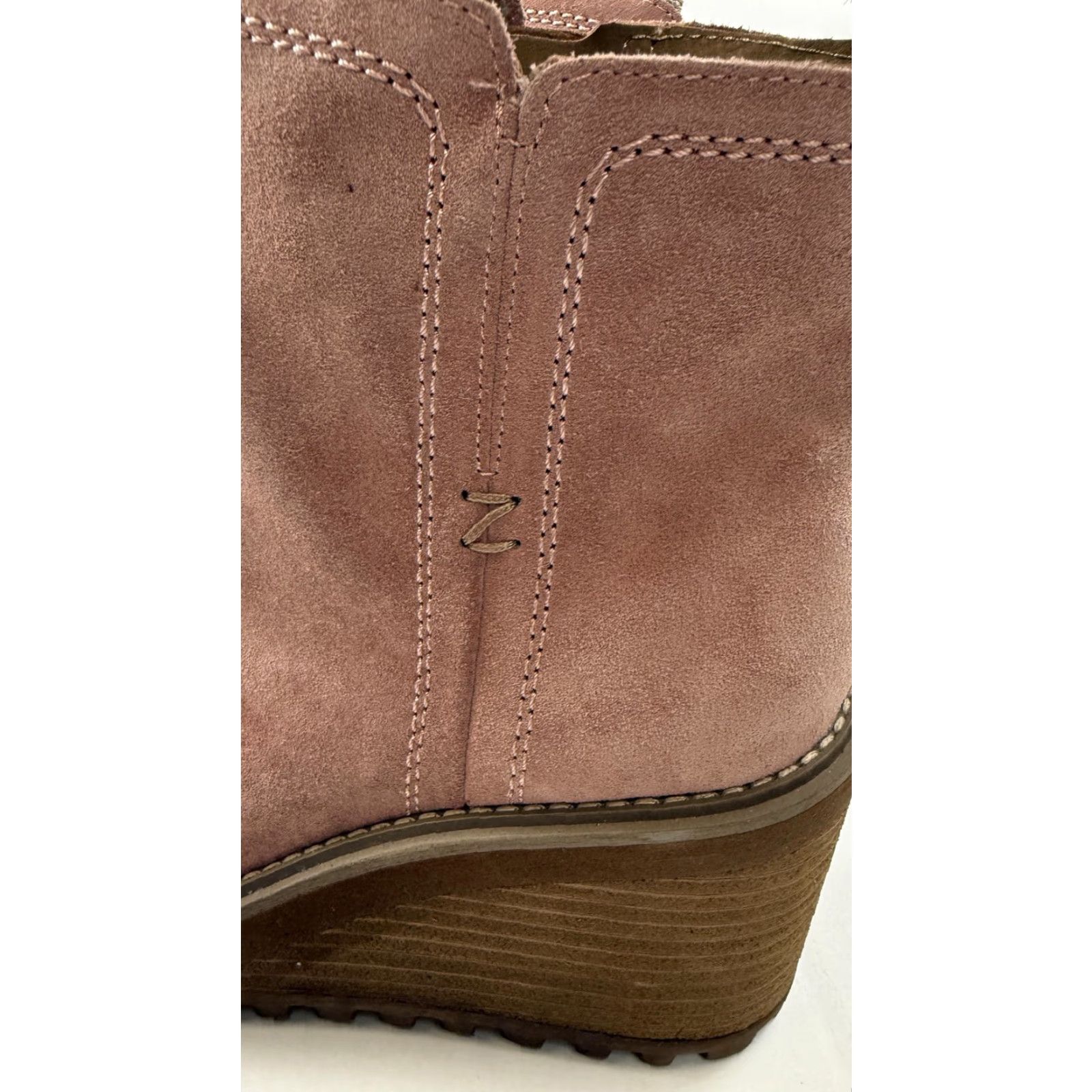Zodiac Julie Boots Womens Size 9 Pink Leather Ankle Wedge Booties Lug Sole Boots