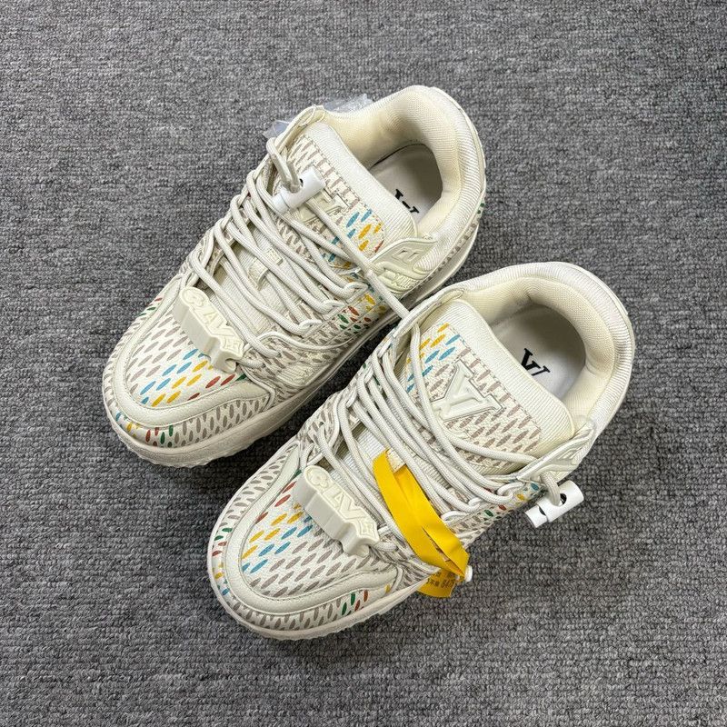 Louis Vuitton Louis Vuitton Trainer Low-Top Sneakers for Men 0079 Size US 6 / EU 39 - 1 Thumbnail