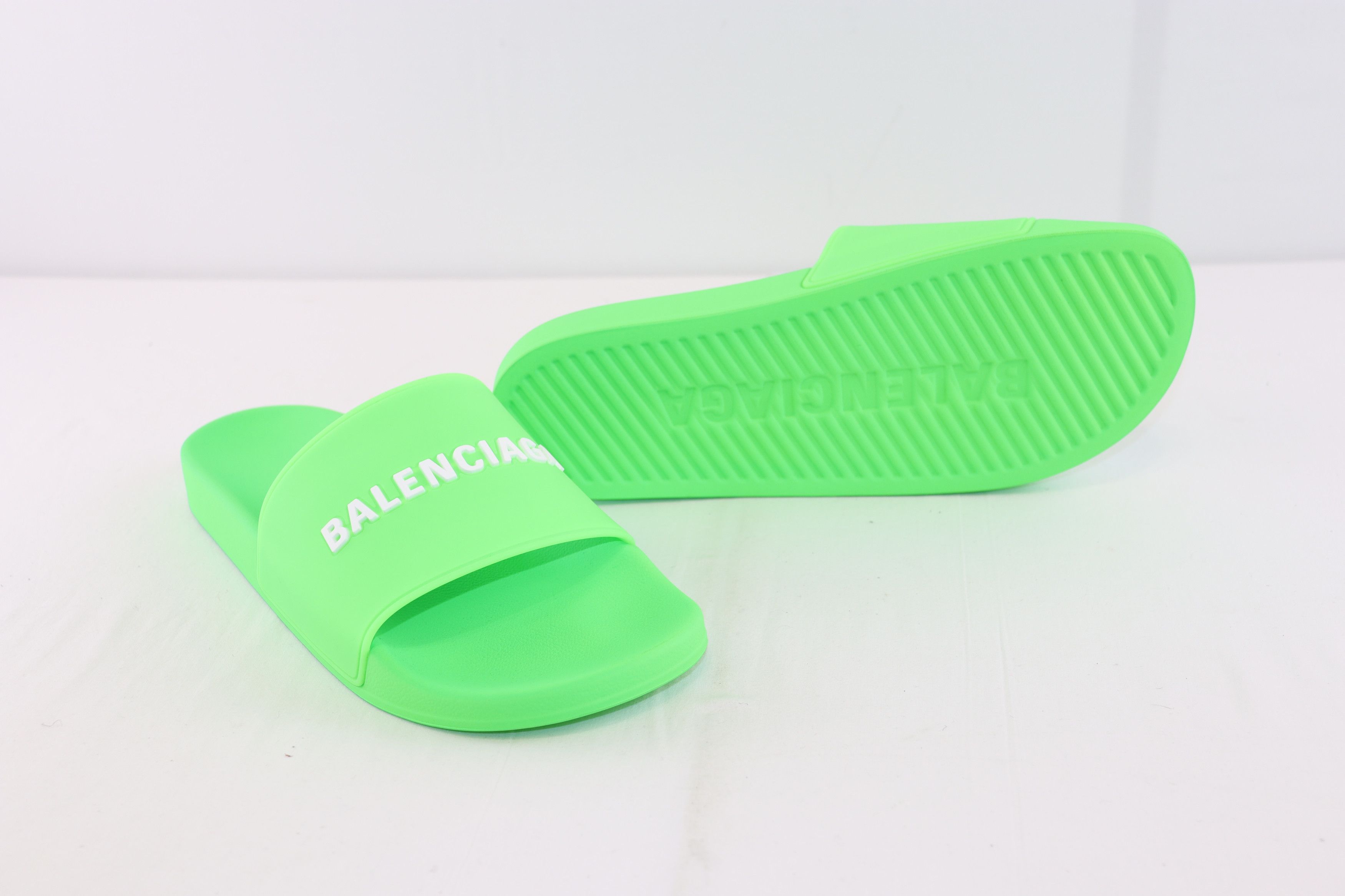 Balenciaga o1rshd1 Rubber Logo Slides in Green Size US 12 / EU 45 - 7 Thumbnail