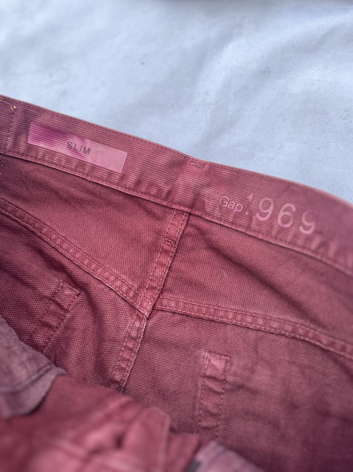 Gap GAP DENIM 1969 Burgundy Slim Jeans Y2K Style Vtg Size US 31 - 5 Thumbnail
