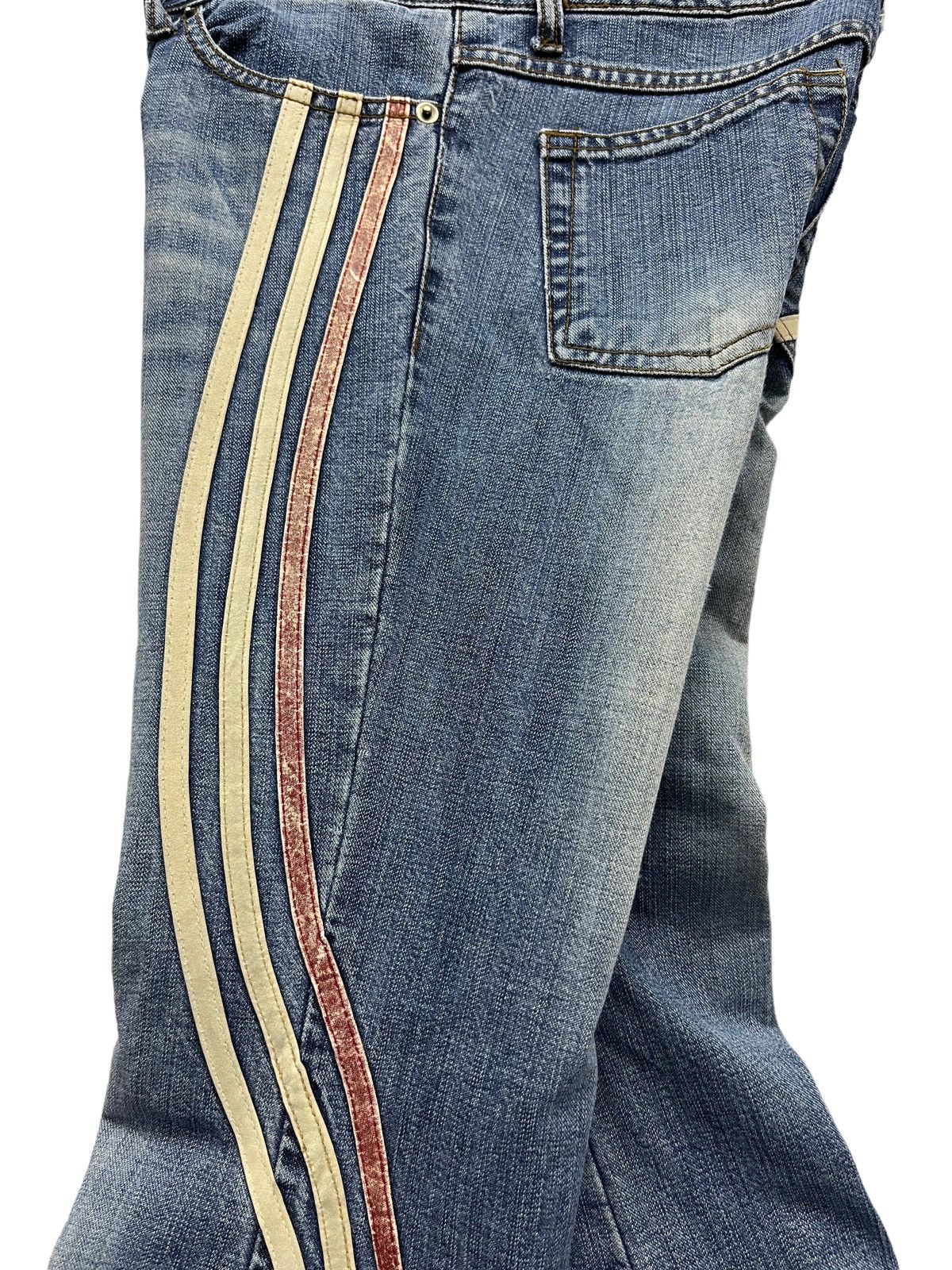 Japanese Brand 💥ALGONQUINS Distressed 3 Stripes Ultra Flare Low Rise Jeans Size 28" / US 6 / IT 42 - 7 Thumbnail