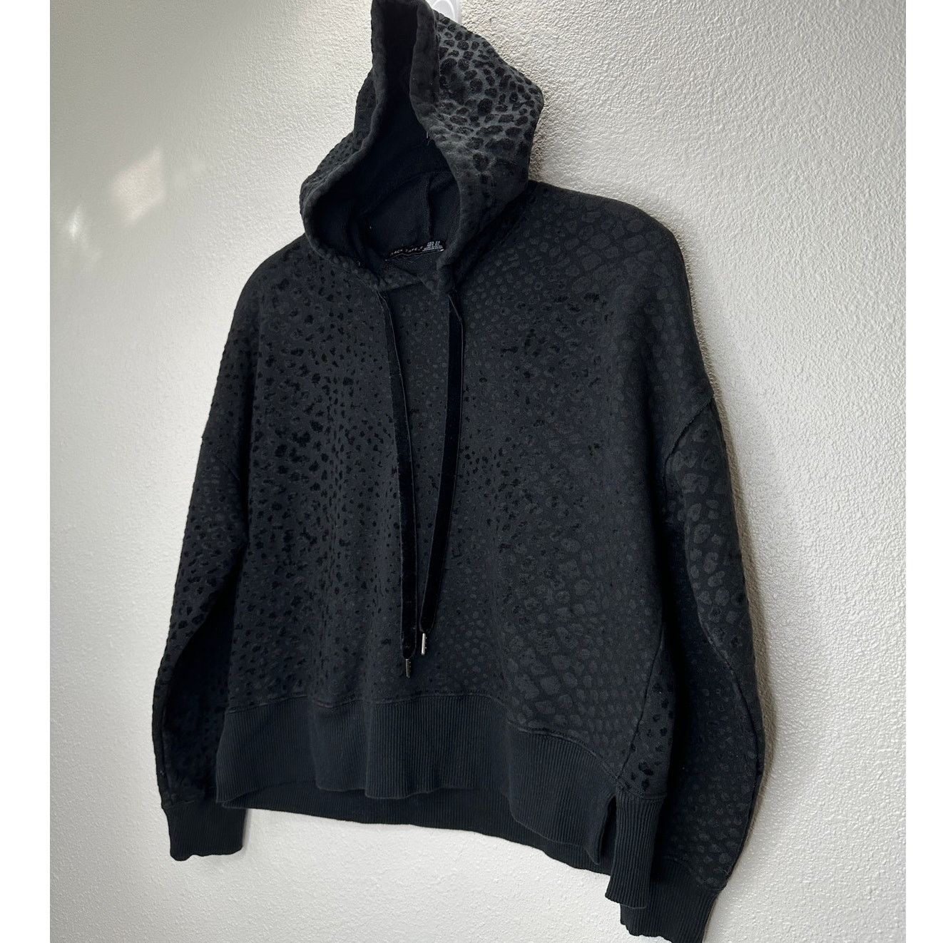 Other Black Tape Black Hooded Long Sleeve Cheetah Embossed Hoodie Size S / US 4 / IT 40 - 3 Thumbnail