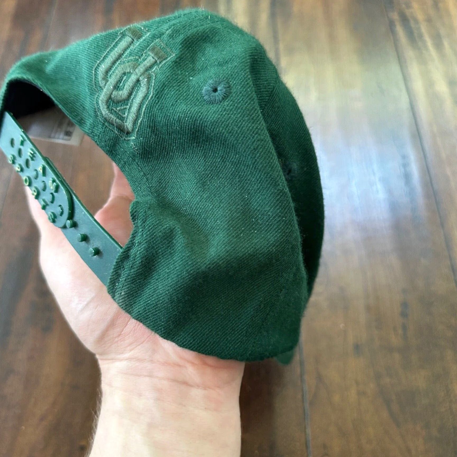 Nike VINTAGE Nike Oregon Swoosh Hat Cap Snapback One Size Green 90s OSU Beavers Mens Size ONE SIZE - 4 Thumbnail