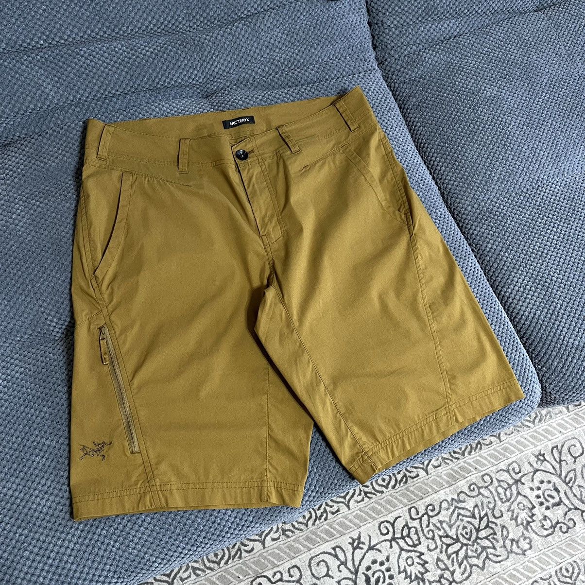 Arc'teryx Shorts Arcteryx trekking outdoor size 34 Size US 34 / EU 50 - 2 Thumbnail