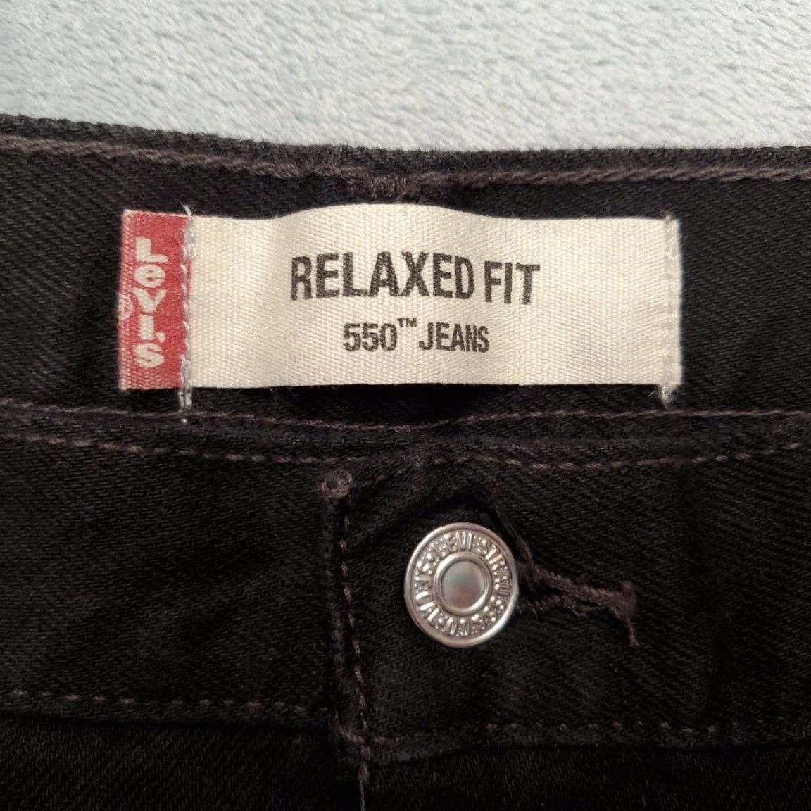 Denime VINTAGE Levis Jeans Mens 38x30 Black 550 Denim Relaxed Straight 5-Pocket Comfort Y2k USA 90s Mens Size US 38 / EU 54 - 4 Thumbnail