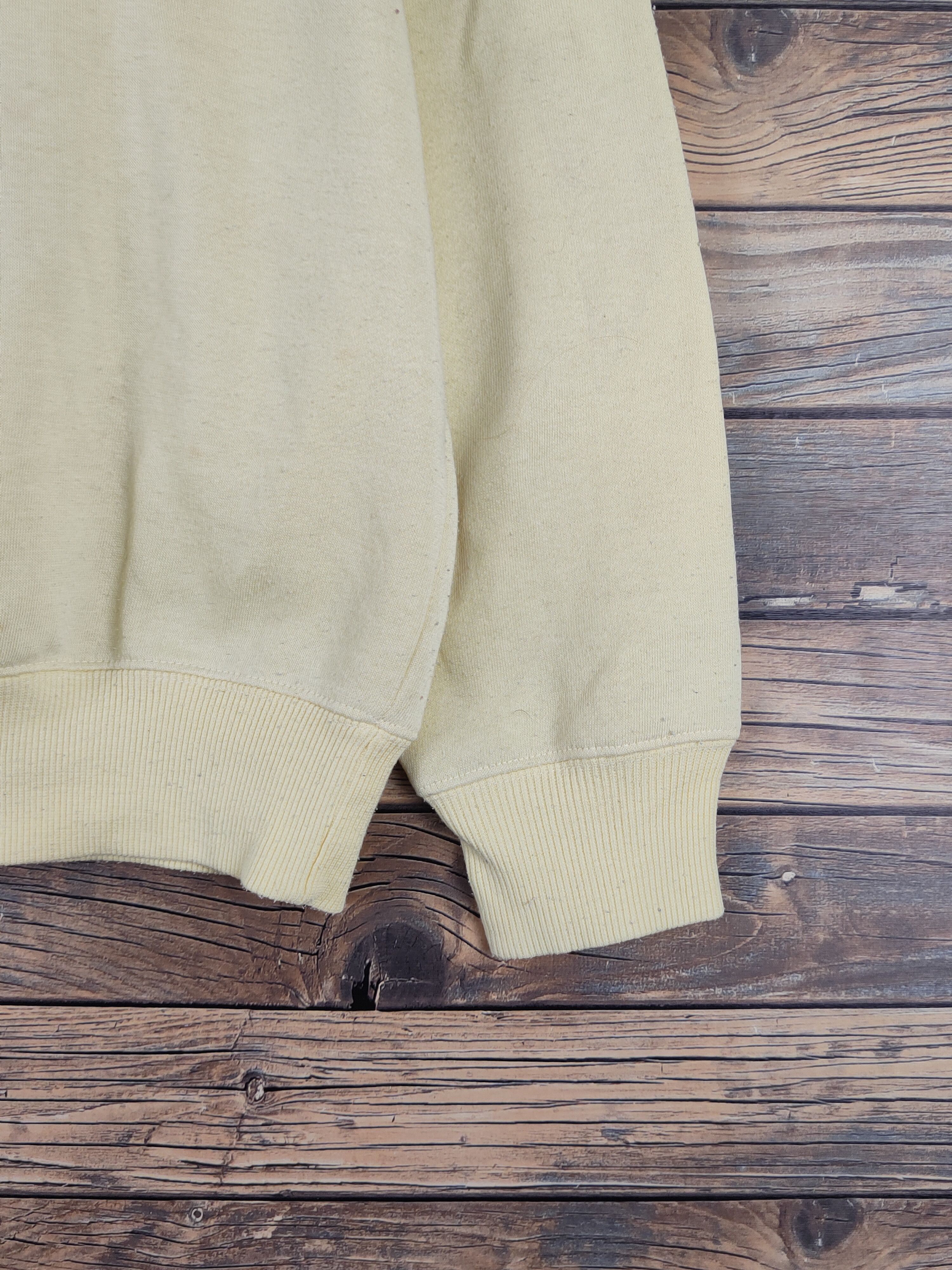 Japanese Brand Mosh Boarding Yellow vintage Sweatshirts #W1666 Size US M / EU 48-50 / 2 - 7 Thumbnail