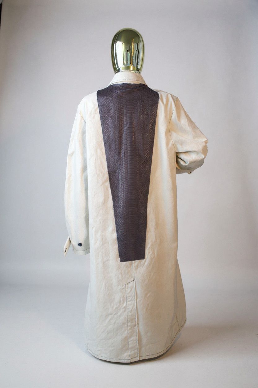 Other Custom-made Beige coat with real snake skin addition Size US L / EU 52-54 / 3 - 3 Thumbnail
