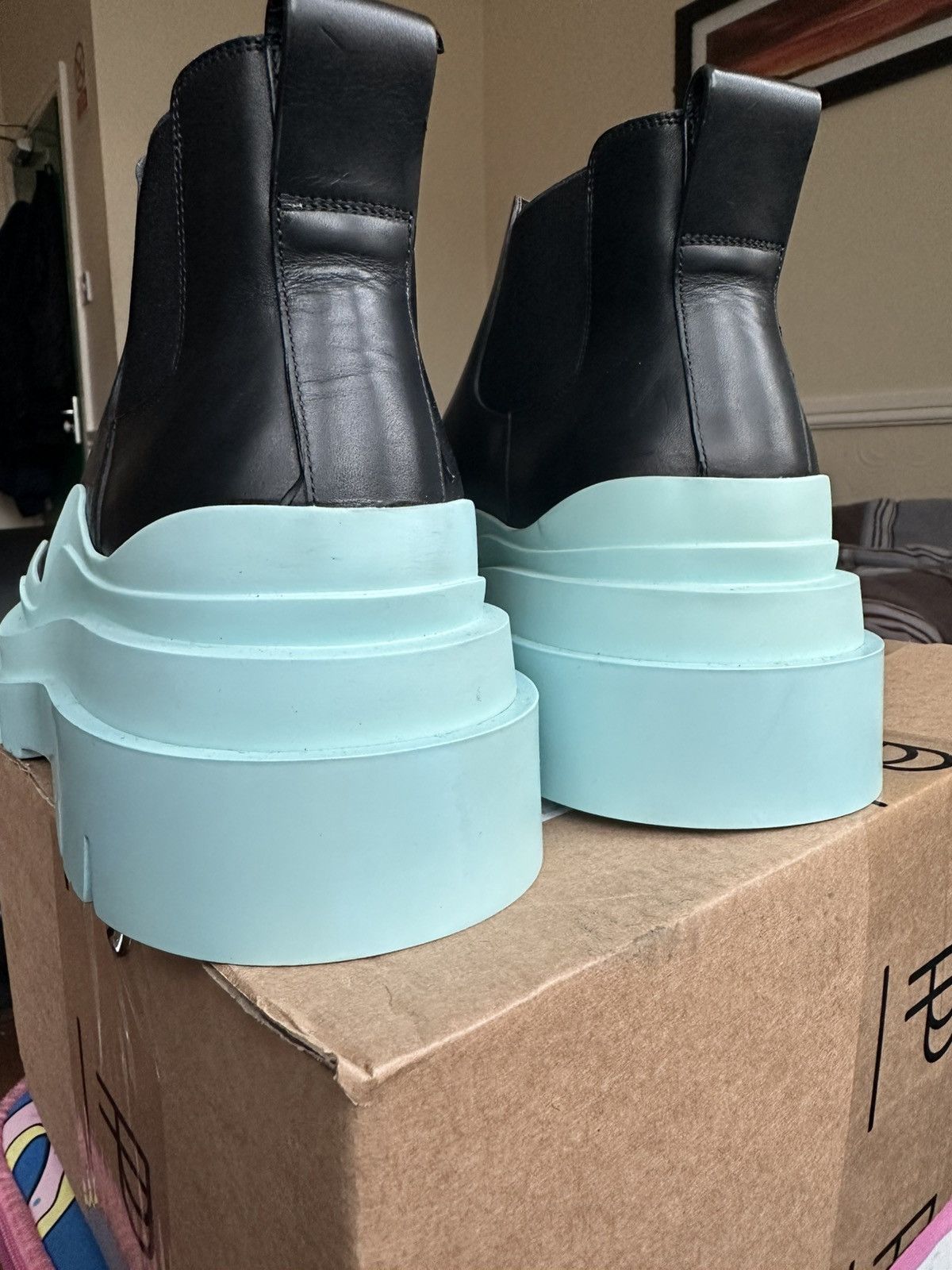 Bottega Veneta Bottega Veneta Tire Ankle Chelsea Boot 'Black Blue' Size US 6 / EU 39 - 2 Thumbnail