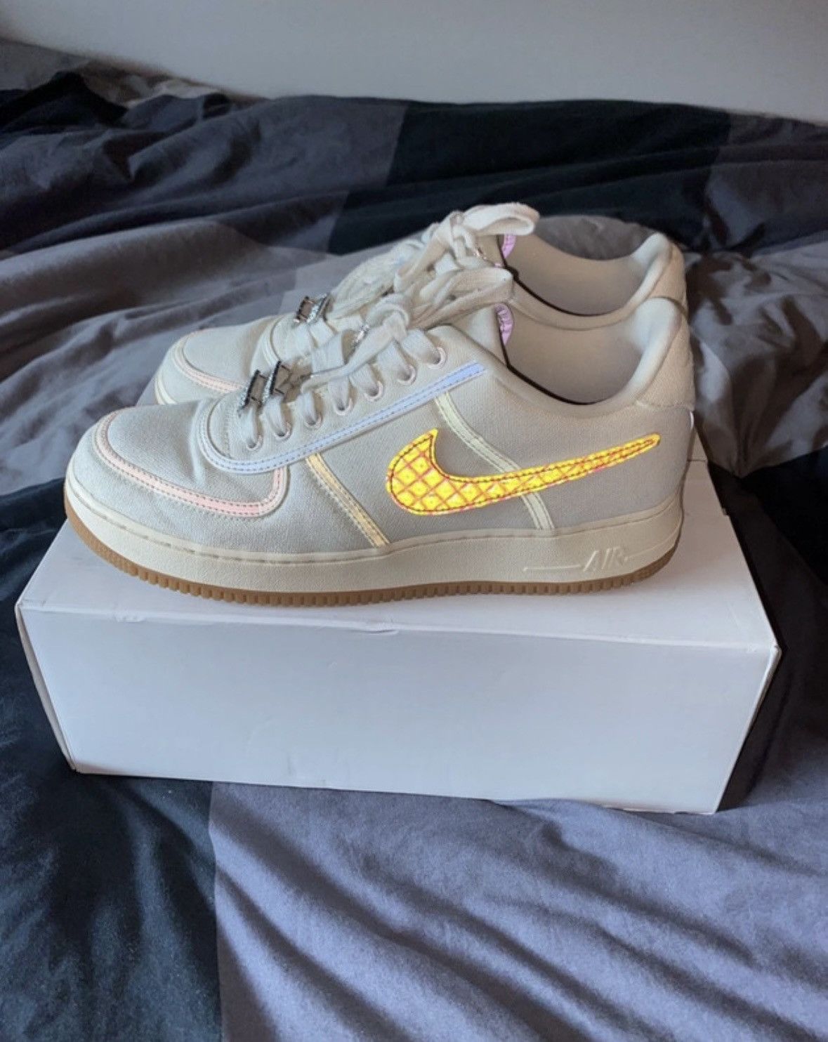 Nike × Travis Scott Travis scott x nike air force 1 sail 2018 Size US 10 / EU 43 - 3 Thumbnail
