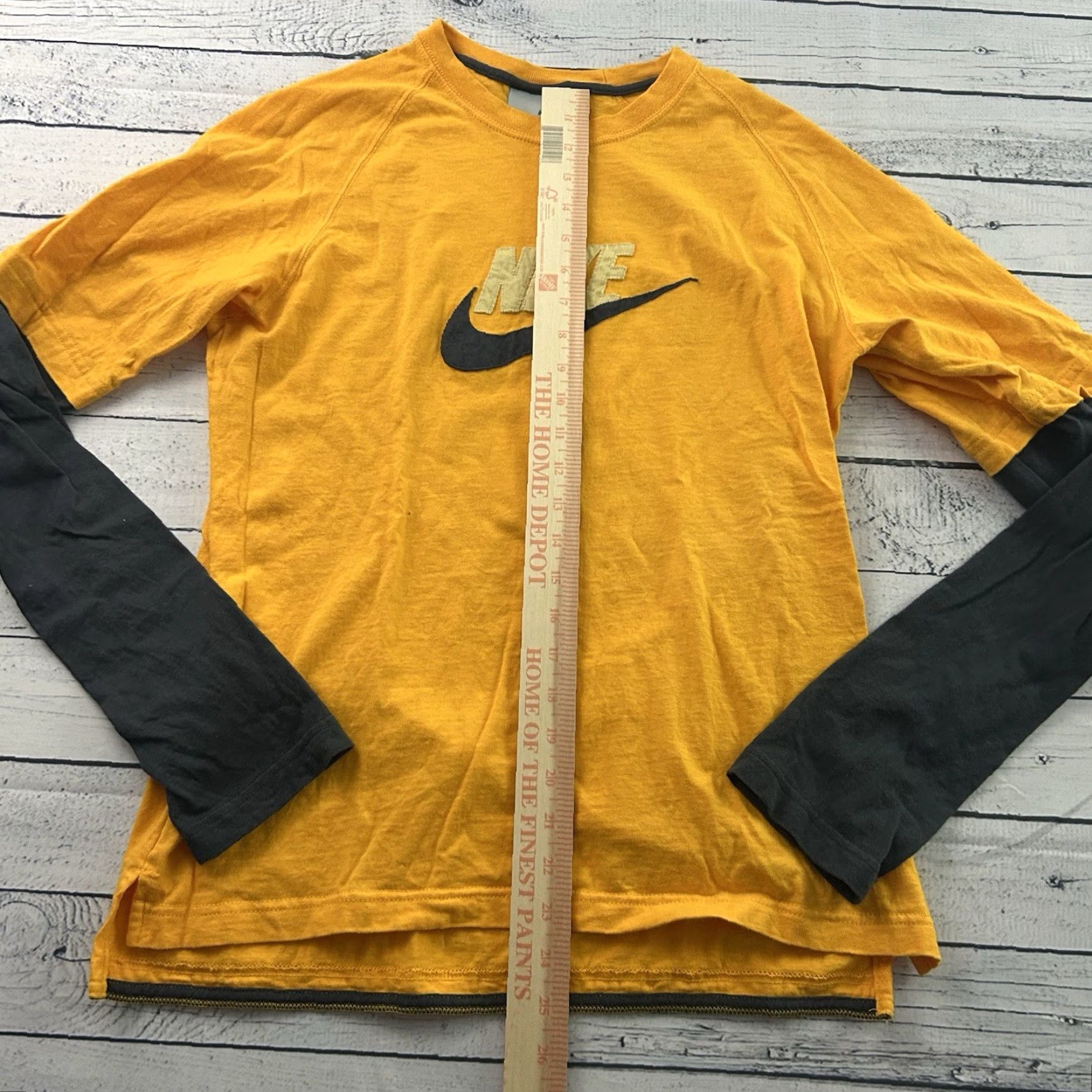Nike VINTAGE Nike Long Sleeve T-Shirt Men's M Gray Gold Shirt Men Medium Gray Nike Long Sleeve Vintage Y2K Size US M / EU 48-50 / 2 - 3 Thumbnail