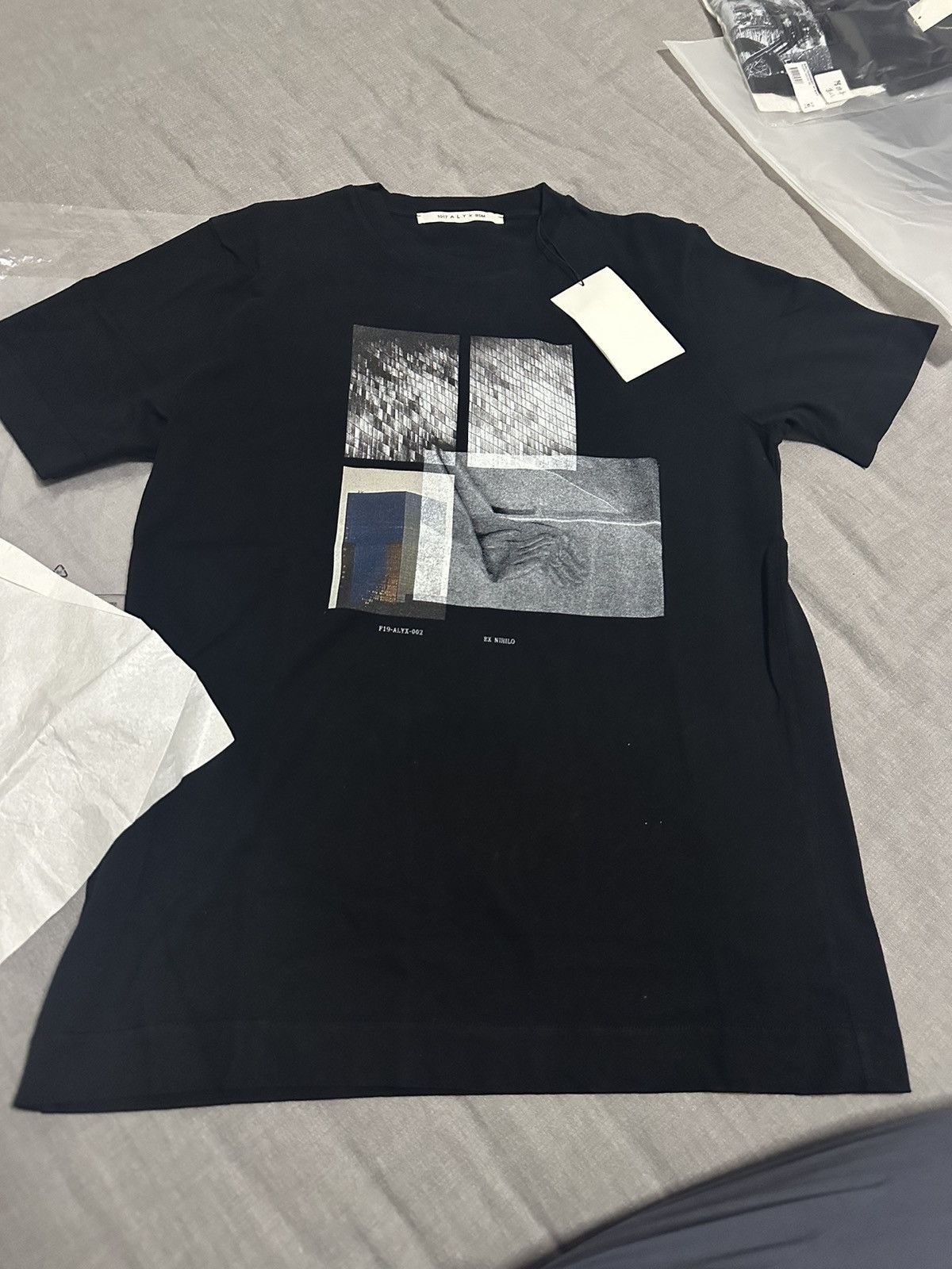 1017 ALYX 9SM 1017 Alyx 9sm Print S/S Tee Black Size US XL / EU 56 / 4 - 1 Thumbnail