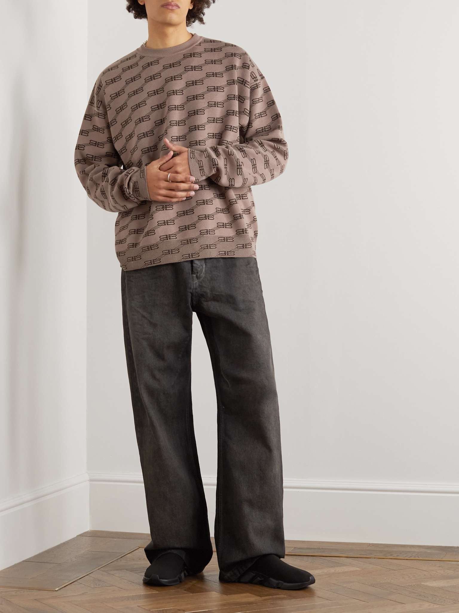 Balenciaga o1w1db11224 BB Monogram Sweater in Beige/Brown Size US S / EU 44-46 / 1 - 2 Thumbnail