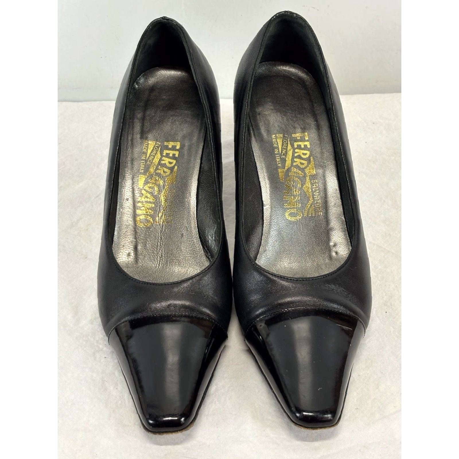 Salvatore Ferragamo Pechino Pumps Salvatore Ferragamo Shoes Womens 6.5 B Black Leather Patent Cap Toes Size ONE SIZE - 3 Thumbnail