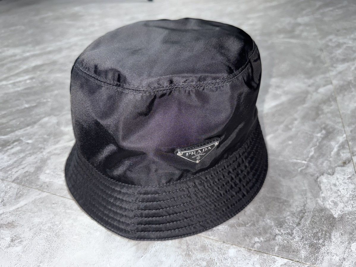 Prada Prada S/S 24 Re-Nylon Logo Plate Bucket Hat Size ONE SIZE - 2 Thumbnail