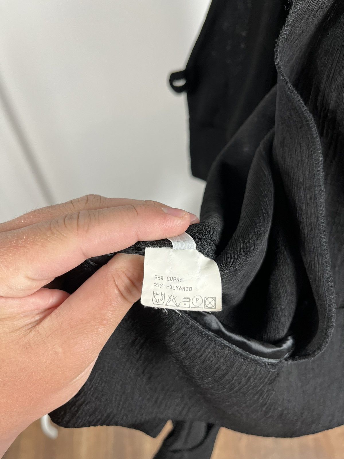 Japanese Brand Hovman Draped Cropped Jacket in Textured Black Fabric Size M / US 6-8 / IT 42-44 - 9 Thumbnail