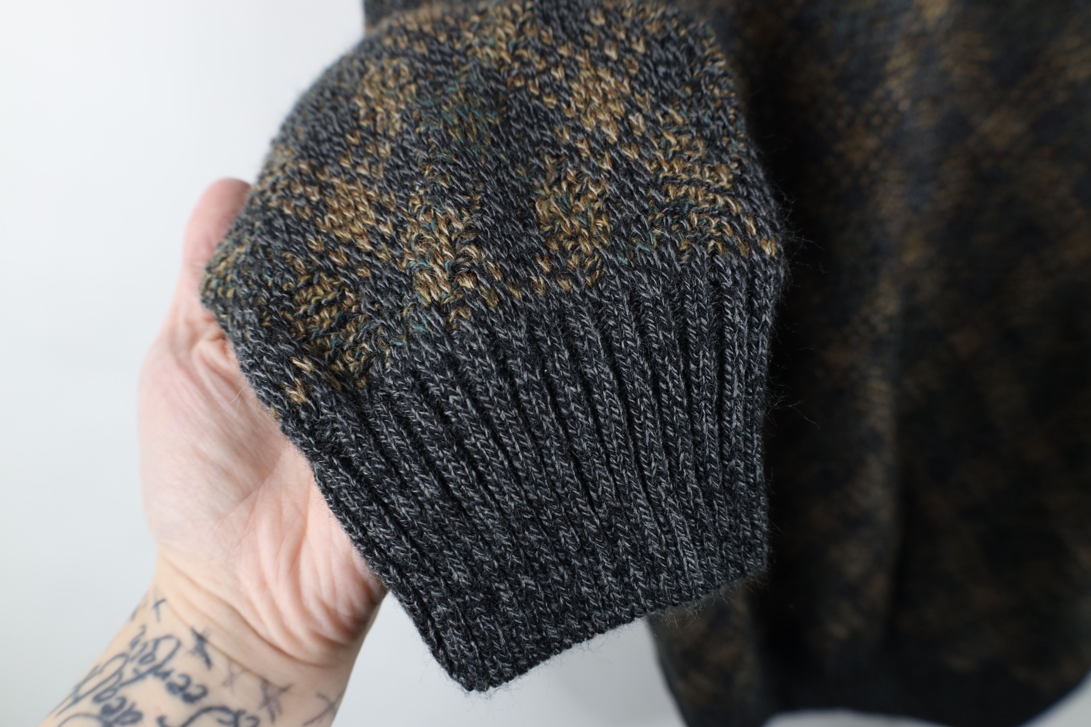 Vintage Vintage 90s Streetwear Diamond Knit Crewneck Sweater Size US XXL / EU 58 / 5 - 5 Thumbnail