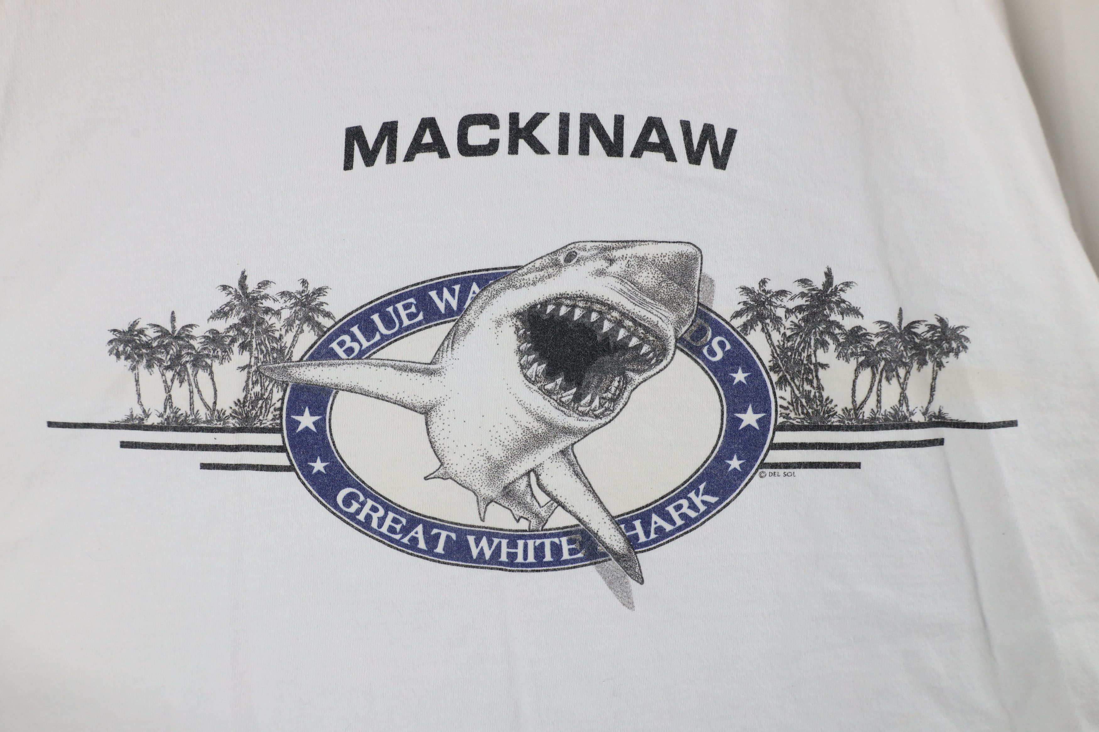 Vintage Vintage 90s Streetwear Mackinaw Great White Shark T-Shirt Size US XL / EU 56 / 4 - 4 Thumbnail