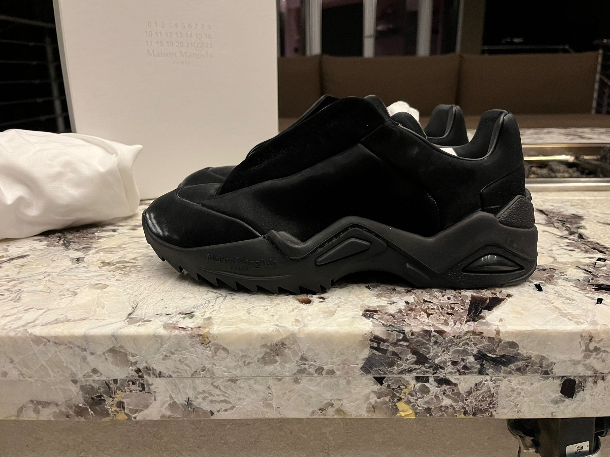 Maison Margiela Low Top Future Sneakers in Black Size US 8 / EU 41 - 3 Thumbnail