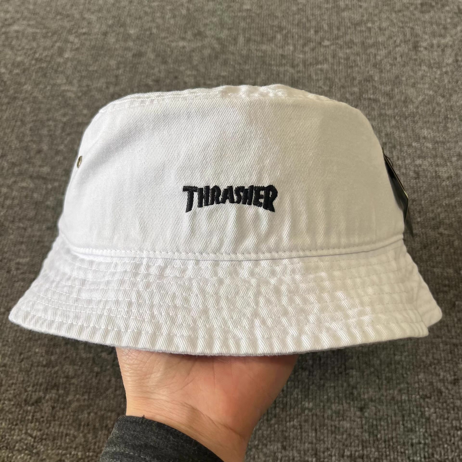 Thrasher THRASHER x Newhattan Classic Embroidered Bucket Hat Q7 Size ONE SIZE - 1 Thumbnail
