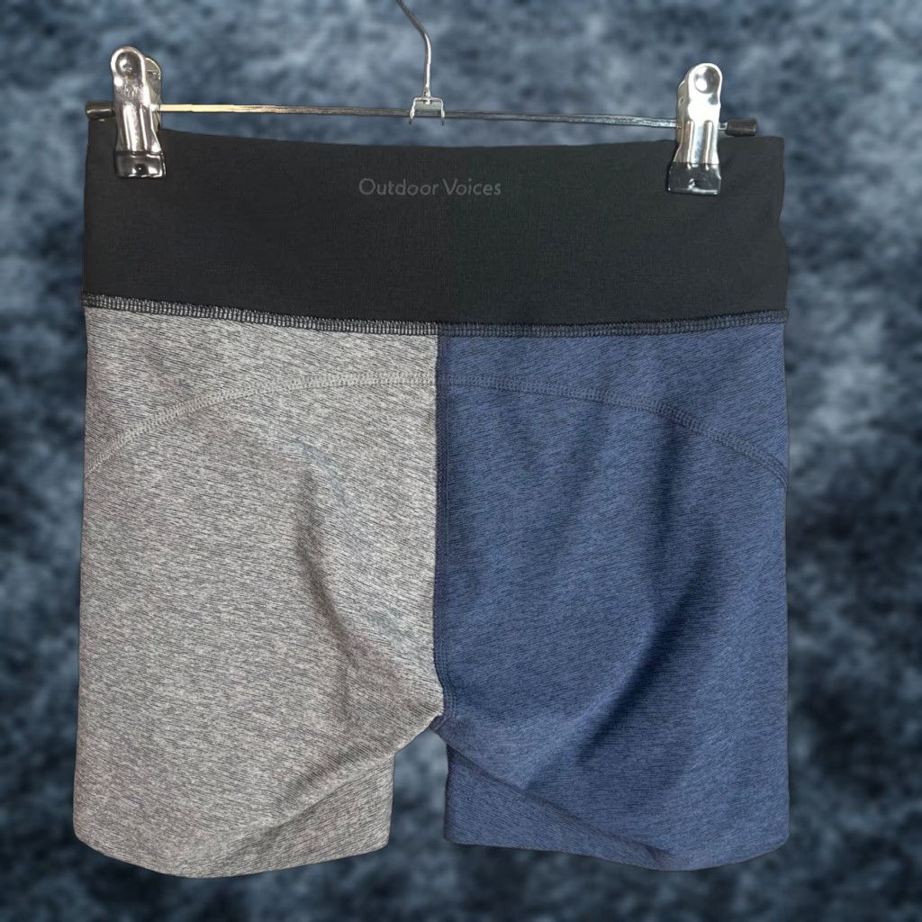 Outdoor Voices VINTAGE Outdoor Voices Womens XS Two-Tone Biker Compression Shorts Athletic Gym Size 26" / US 2 / IT 38 - 1 Thumbnail