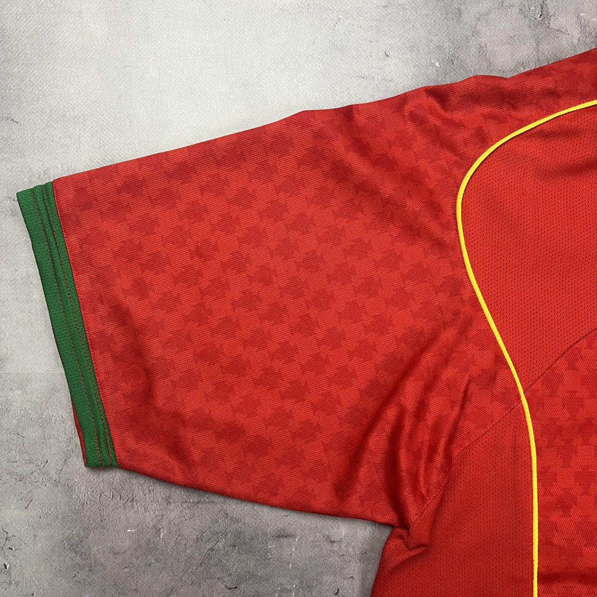 Nike Rare! Portugal Nike Vintage Soccer Jersey Shirt 00s Size US L / EU 52-54 / 3 - 14 Thumbnail