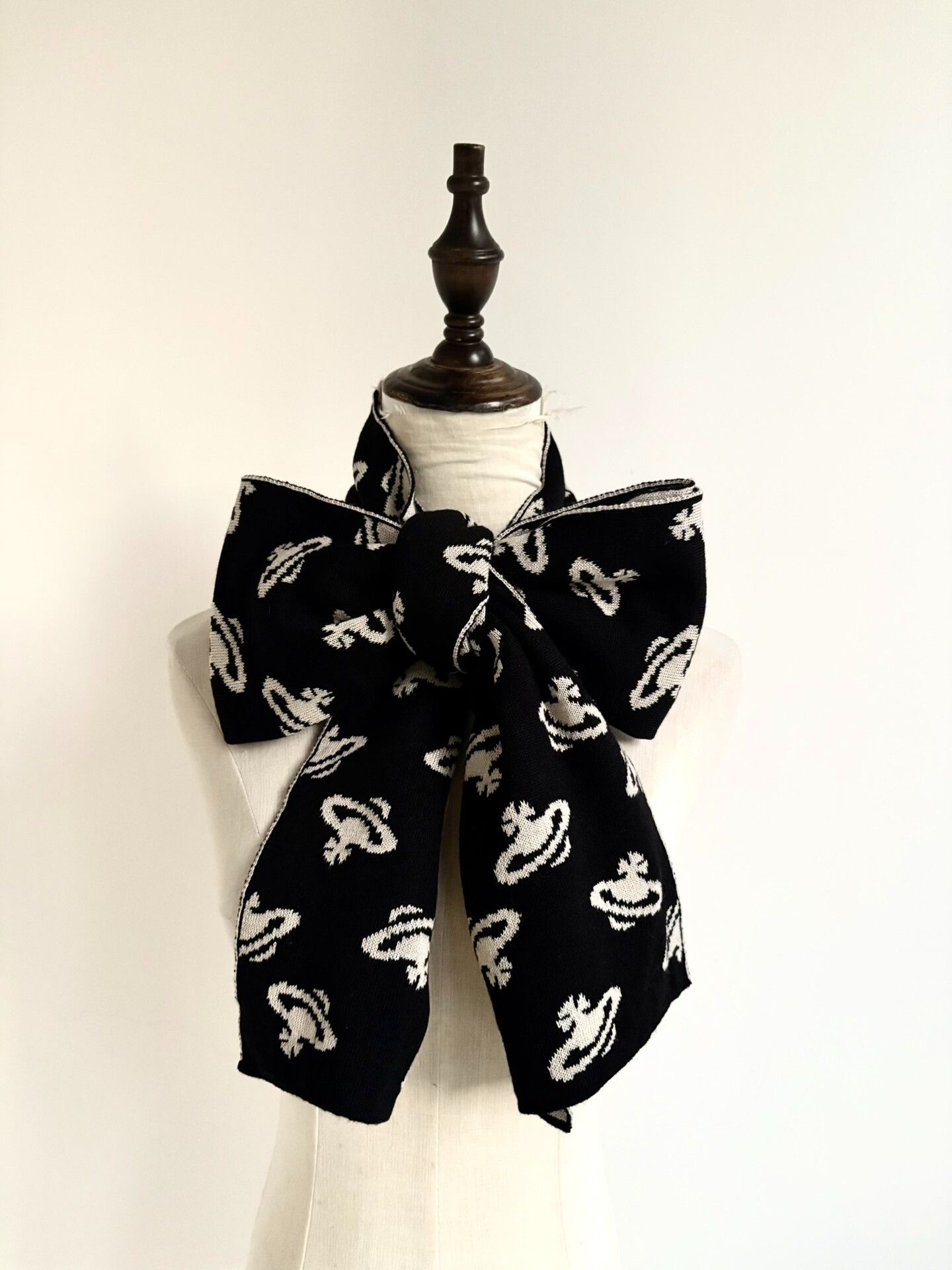 Vivienne Westwood Vivienne Westwood Black and White Scarf Size ONE SIZE - 1 Thumbnail