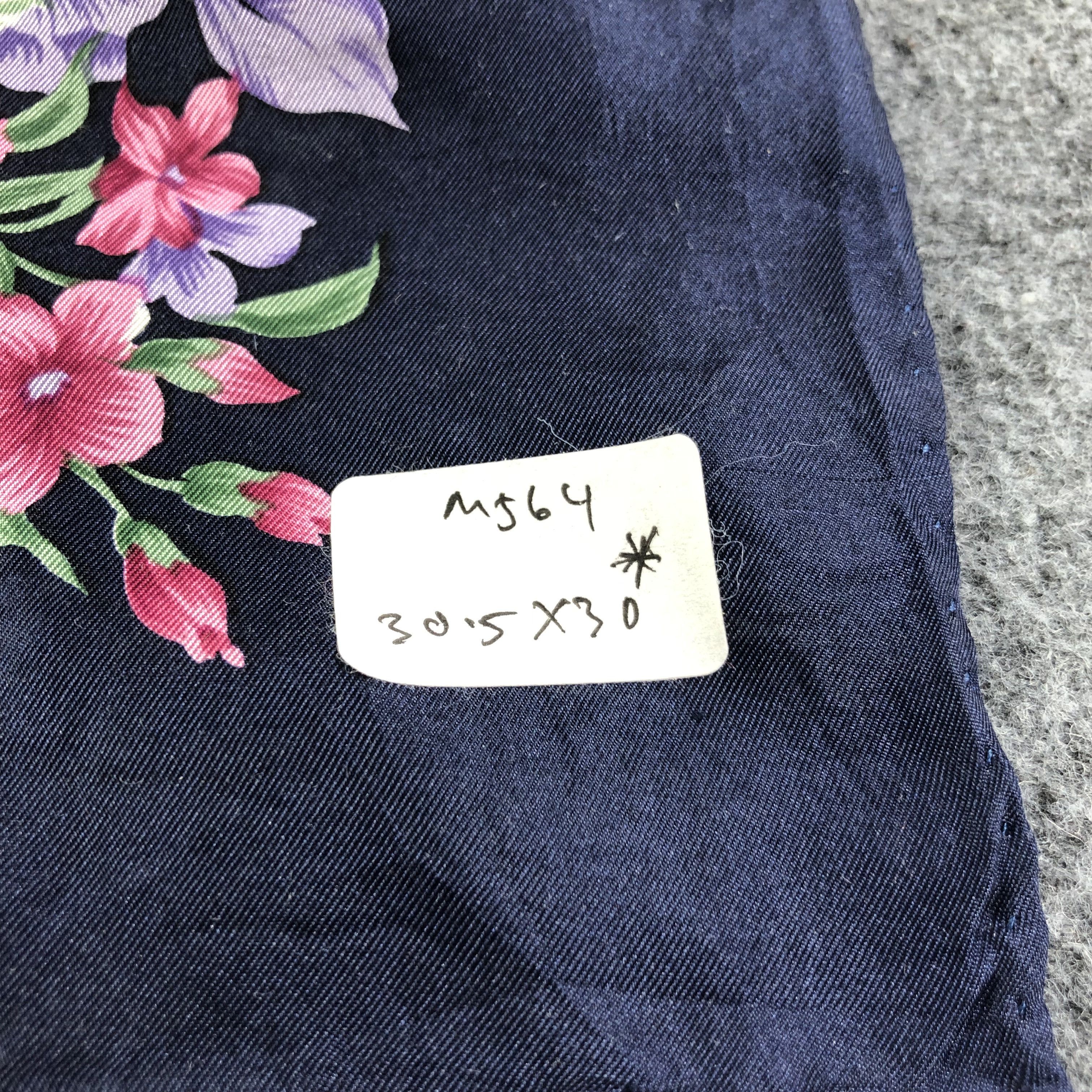 Japanese Brand Luxury Floral Silk Scarf M564 Size ONE SIZE - 11 Thumbnail