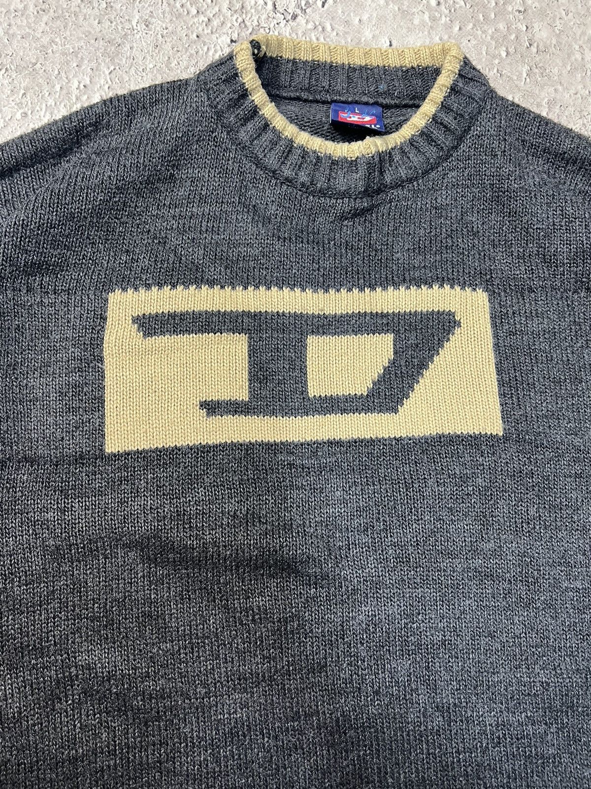 Diesel × Vintage Vintage Diesel Knit Sweater Big Log 90s Ripped wool Size US L / EU 52-54 / 3 - 6 Thumbnail