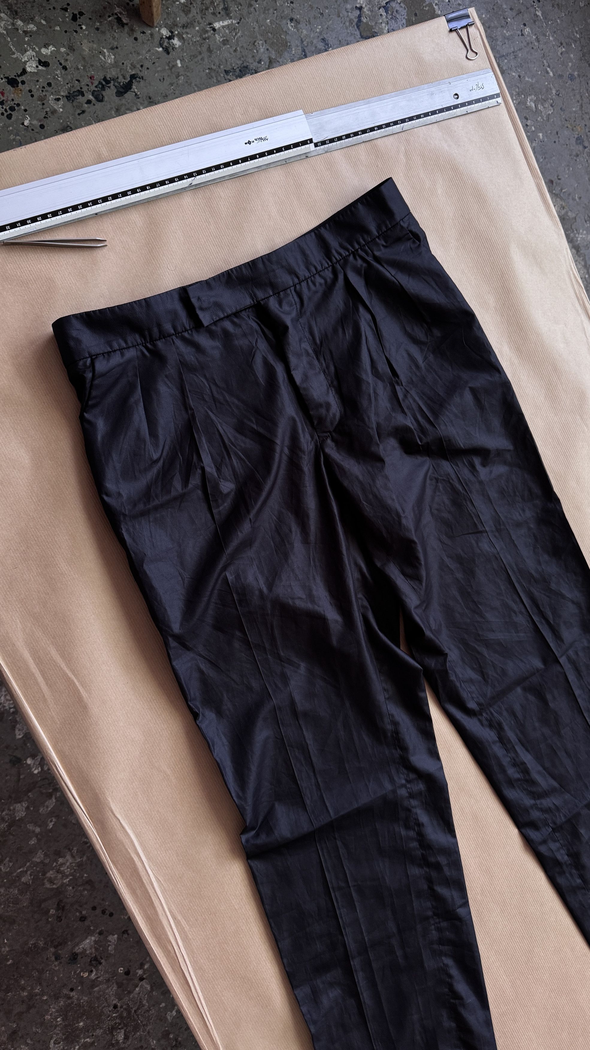 Martine Sitbon aa . 48 . COLLECTOR . AS NEW . HIGH END PANTS . FR HANDMADE Size US 32 / EU 48 - 2 Thumbnail