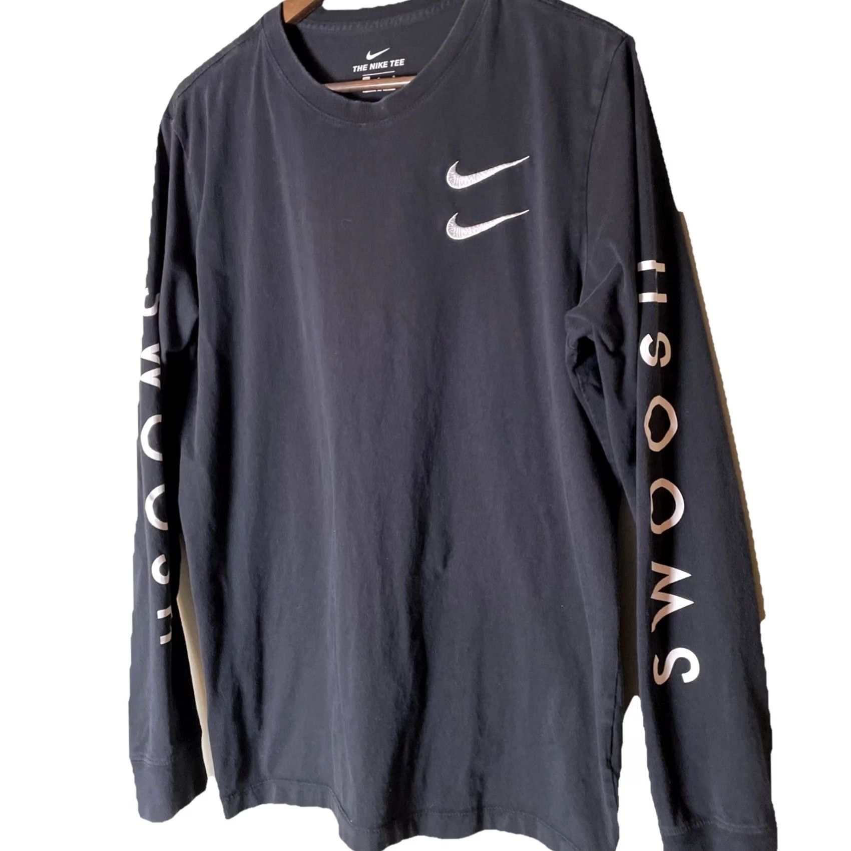 Nike Nike Swoosh Long Sleeve Tee L Black White Crew Neck Graphic Print Mens Sports Shirt Size US L / EU 52-54 / 3 - 2 Thumbnail