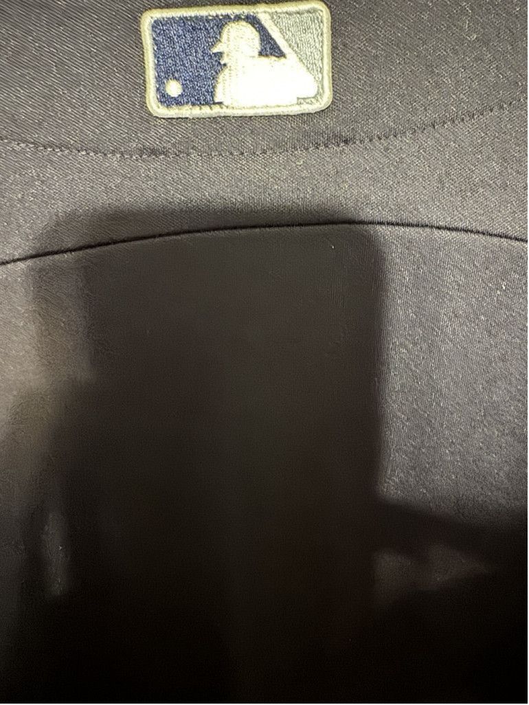 Majestic New York Yankees Majestic Button up Jersey Men Sz L (?) Blue Size US L / EU 52-54 / 3 - 6 Thumbnail