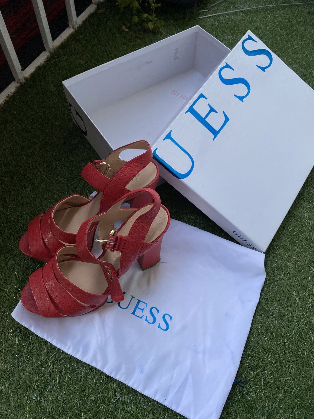 Guess Leather heels in size 39 eu Size US 9 / IT 39 - 2 Thumbnail