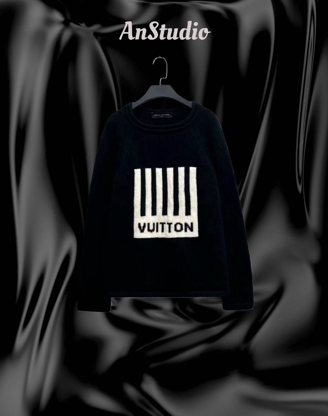 Louis Vuitton Louis Vuitton Black Piano Keys Crewneck Sweater Size US S / EU 44-46 / 1 - 1 Thumbnail