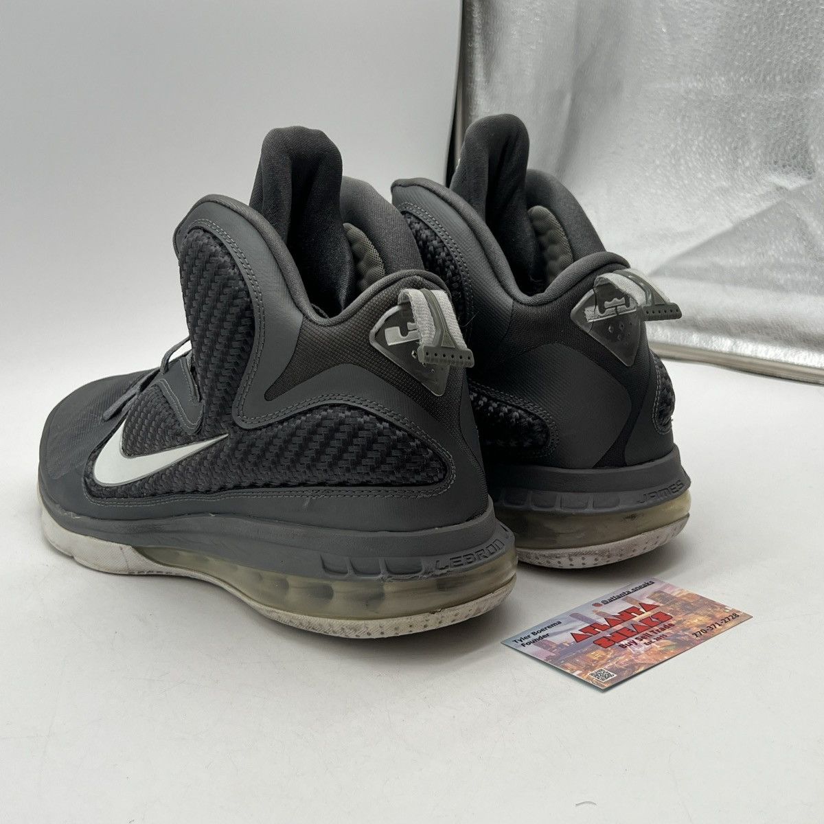 Nike Lebron 9 cool grey Size US 12 / EU 45 - 4 Thumbnail