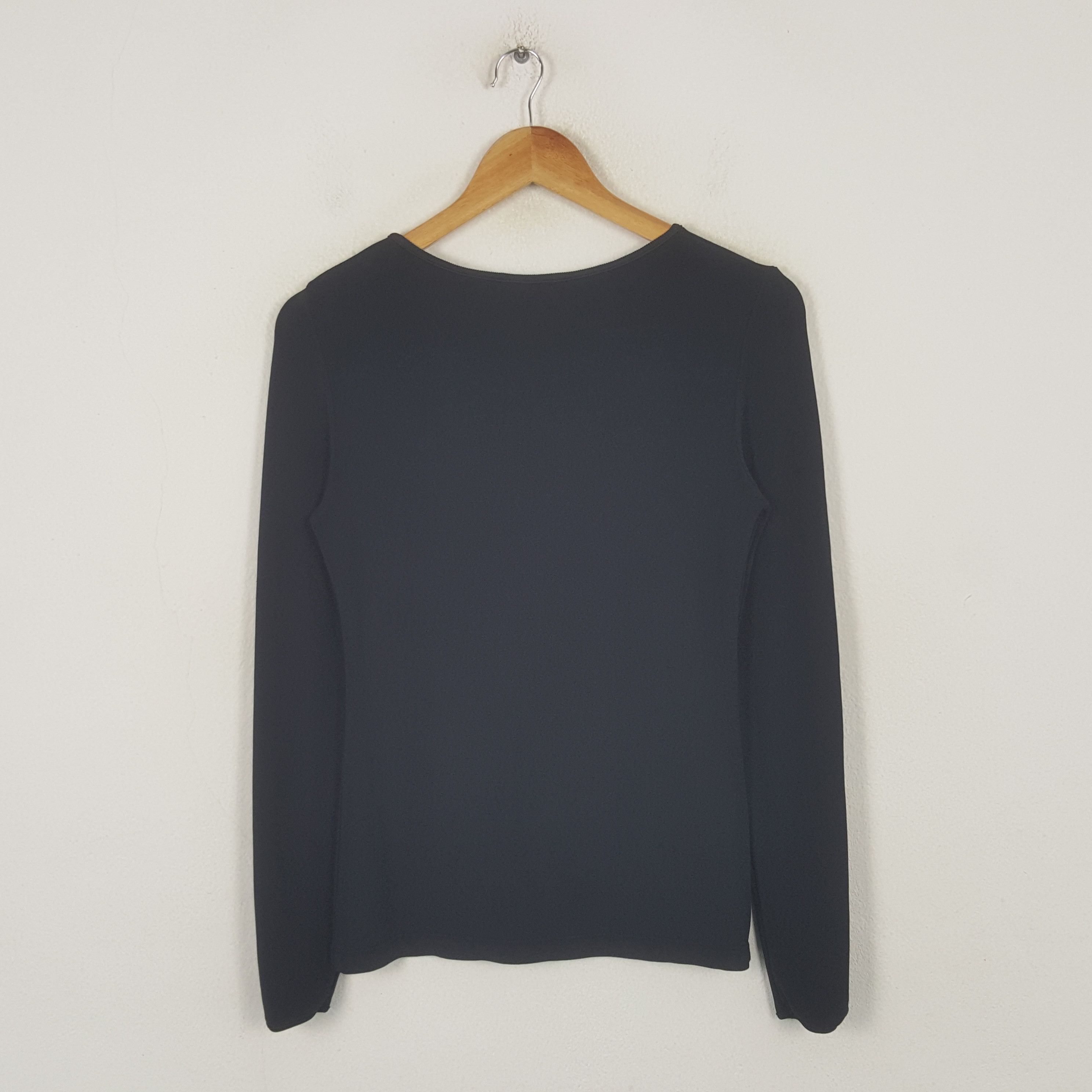 Prada Vintage Prada Designer Brand Plain Tshirt RR23 Size US S / EU 44-46 / 1 - 3 Thumbnail